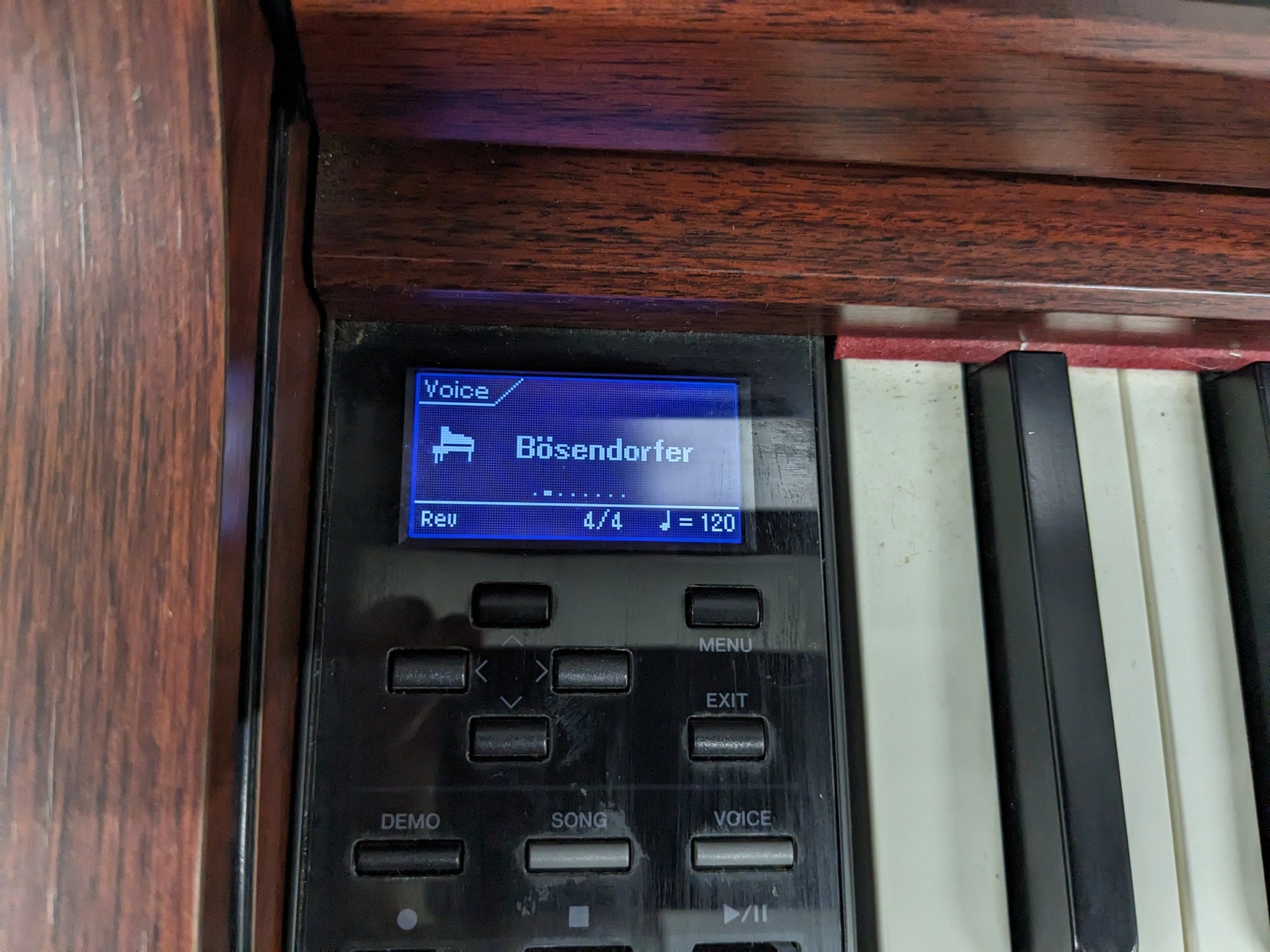 Yamaha Clavinova CLP-535 digital piano in mahogany finish stock
