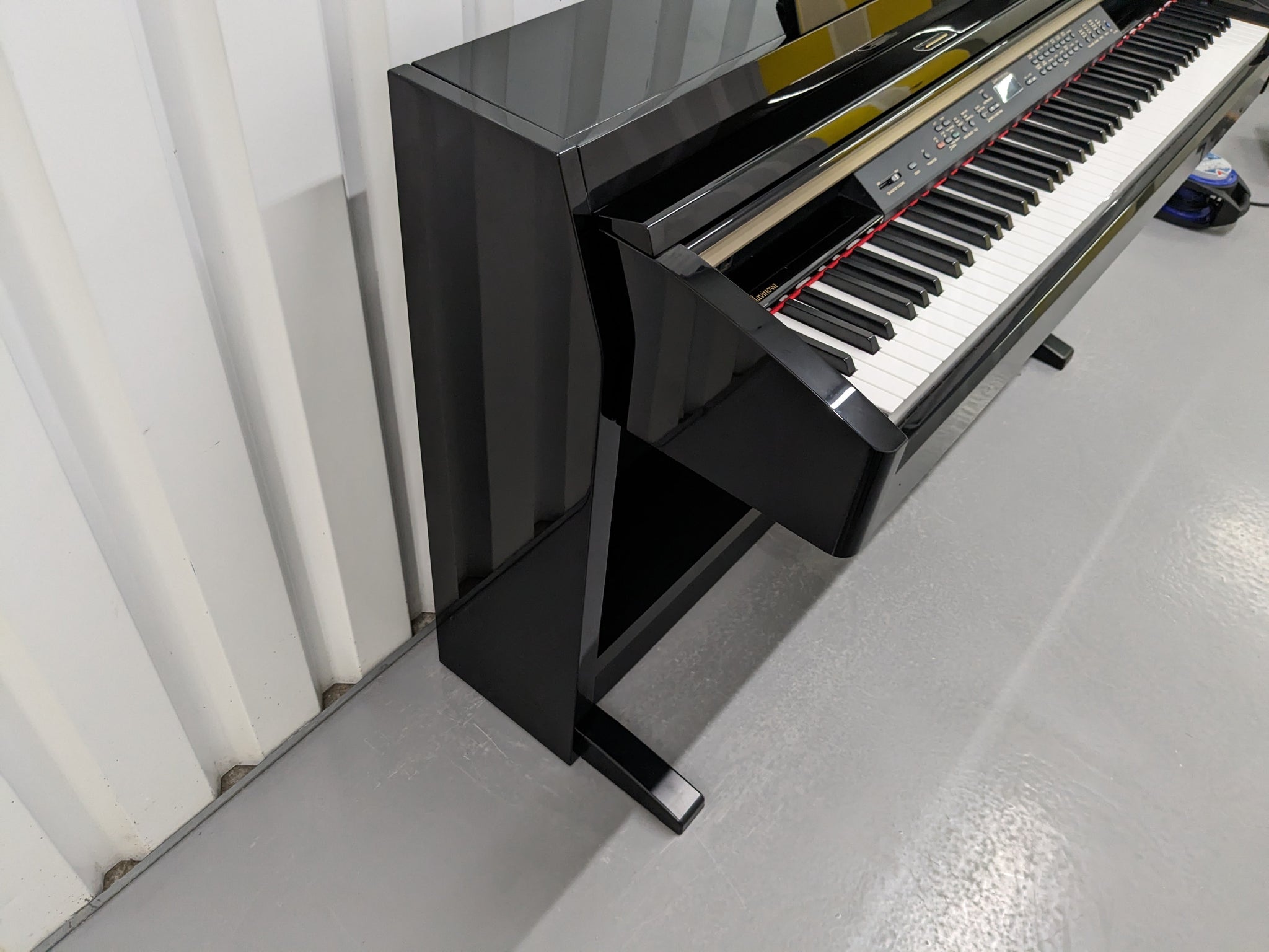 YAMAHA クラビノーバ CLP-240PE Yamaha Introduces The Clavinova CLP-240 In Polished Ebony