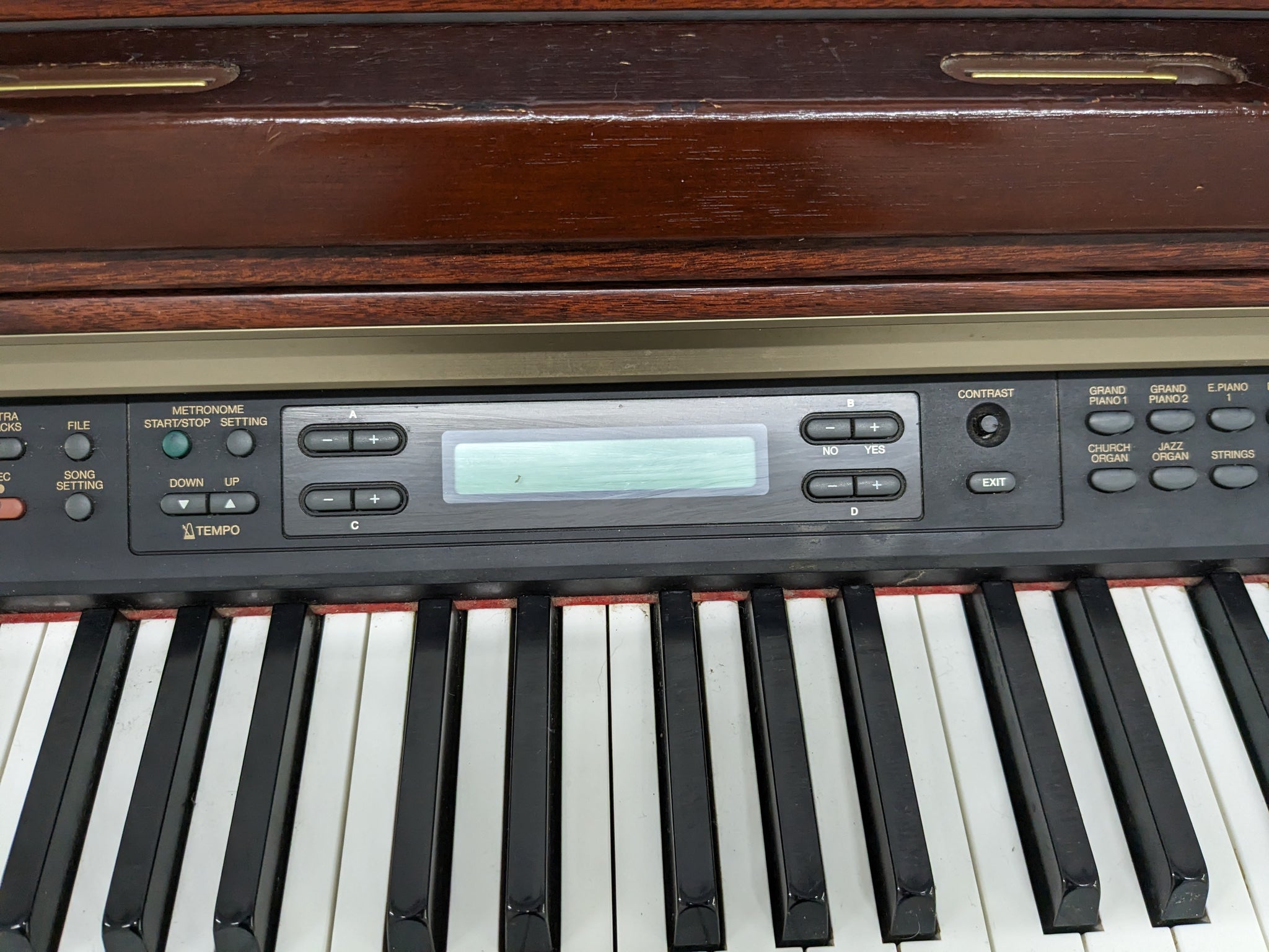 Yamaha Clavinova CLP-150 Digital Piano in mahogany colour stock nr