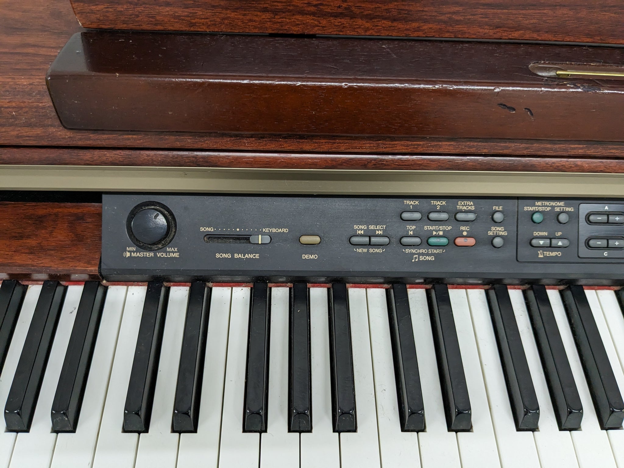 Yamaha Clavinova CLP-150 Digital Piano in mahogany colour stock nr