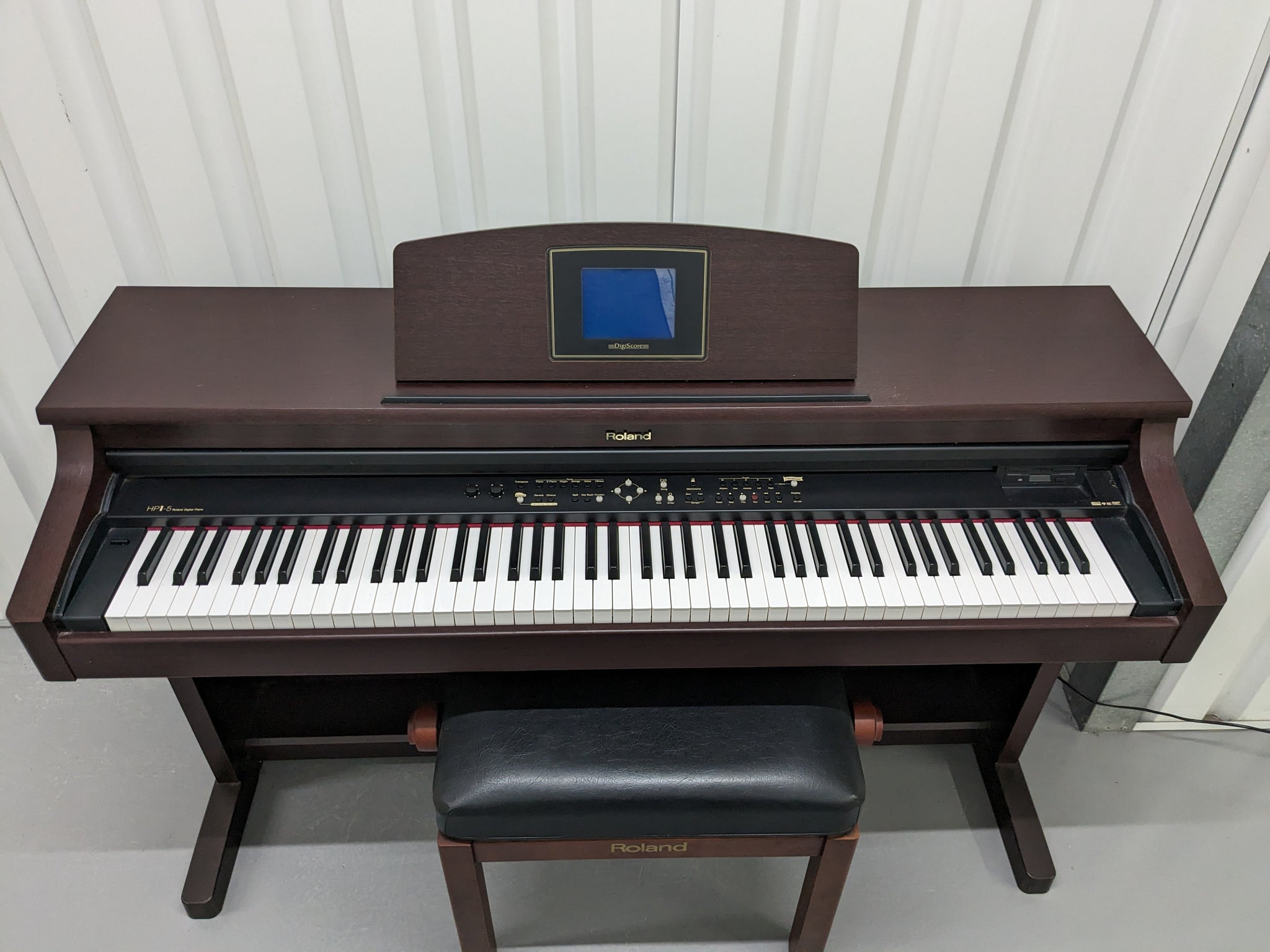 Roland HPi-5 Digital Interactive Piano with LCD screen built in stock –  Sulinda Music