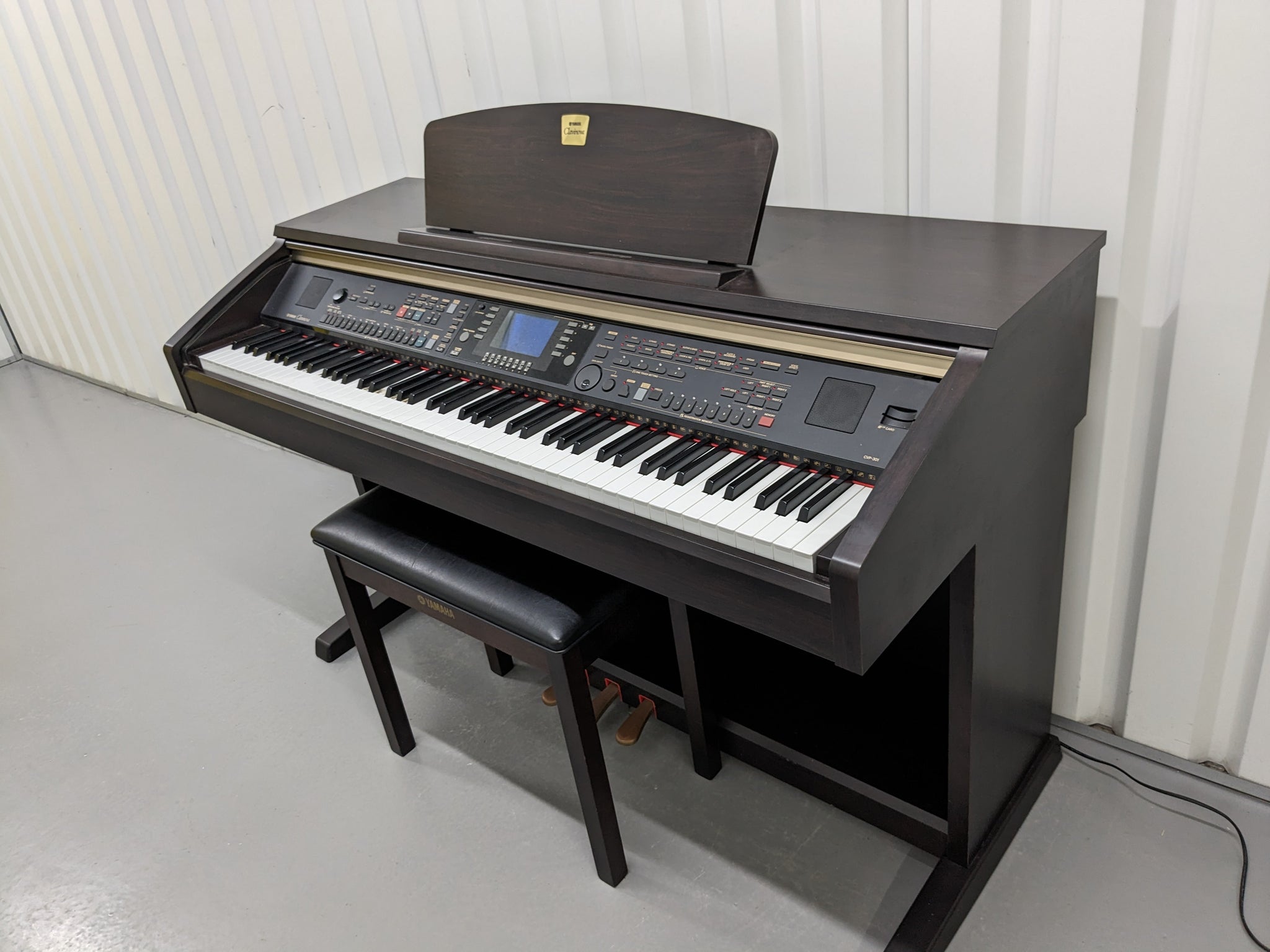 YAMAHA　Clavinova Yamaha Clavinova CVP-301 Digital Piano / arranger in rosewood