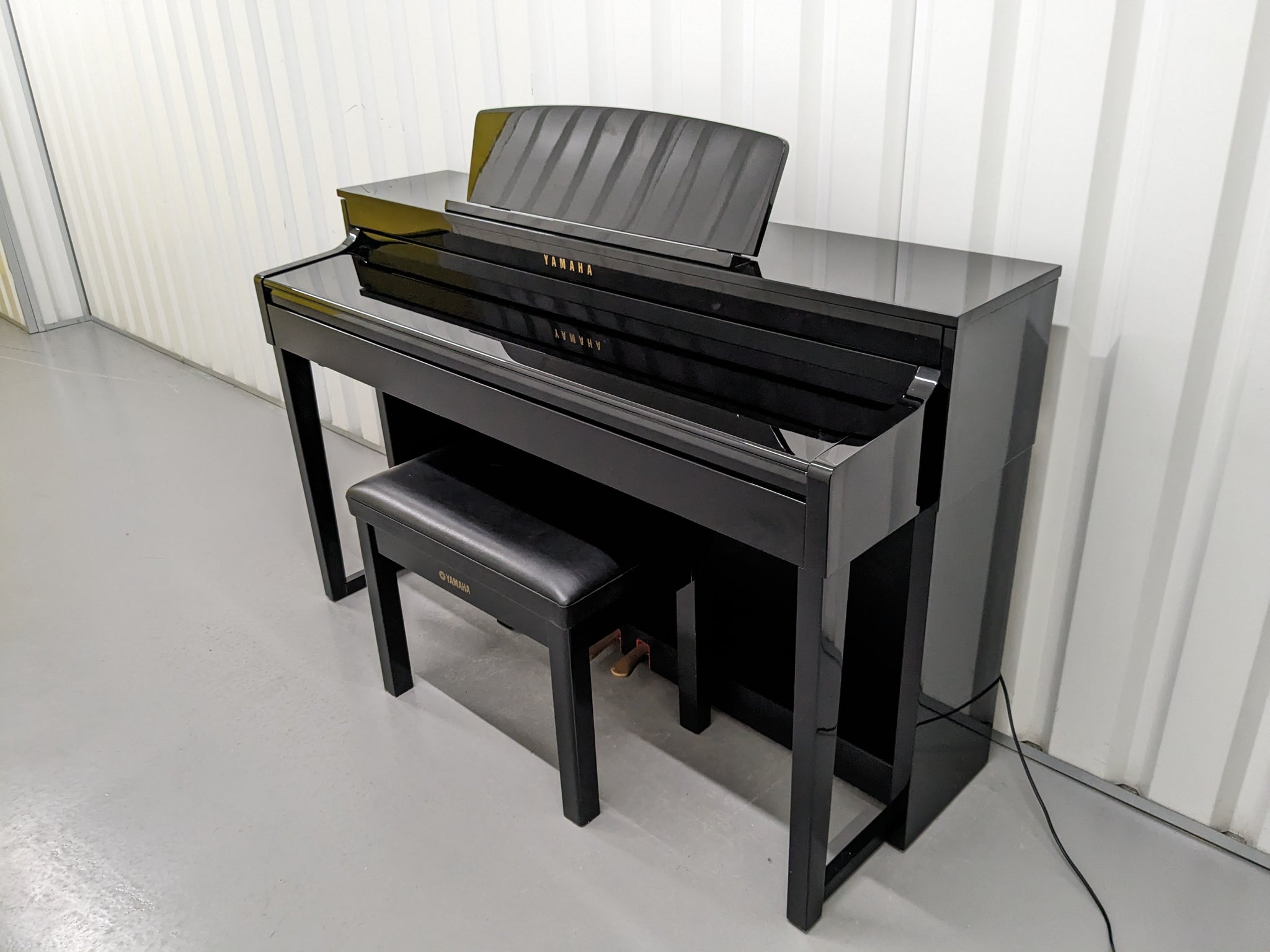 Yamaha Clavinova CLP-440PE Digital Piano polished ebony glossy black s –  Sulinda Music