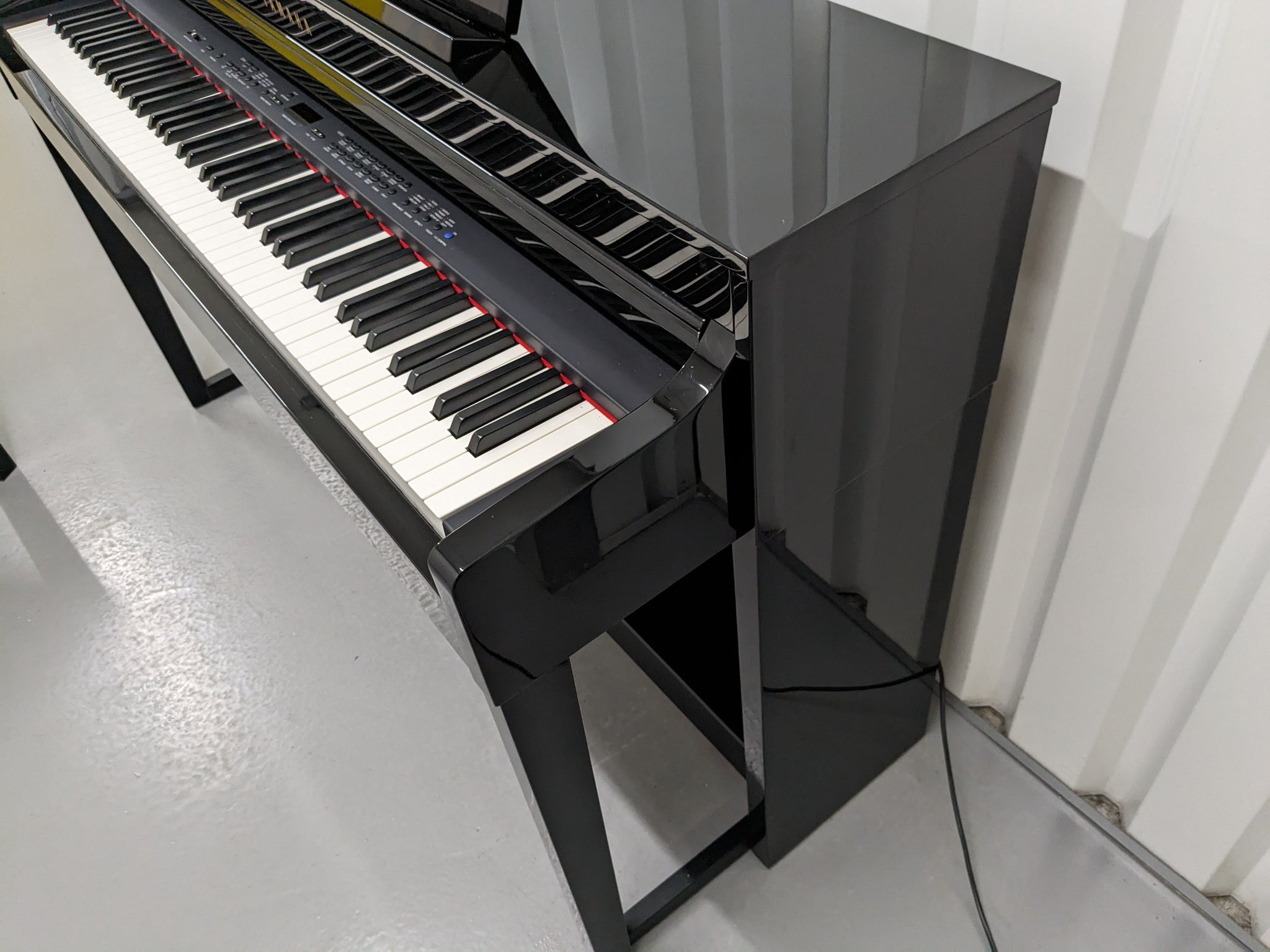 Yamaha Clavinova CLP-440PE Digital Piano polished ebony glossy