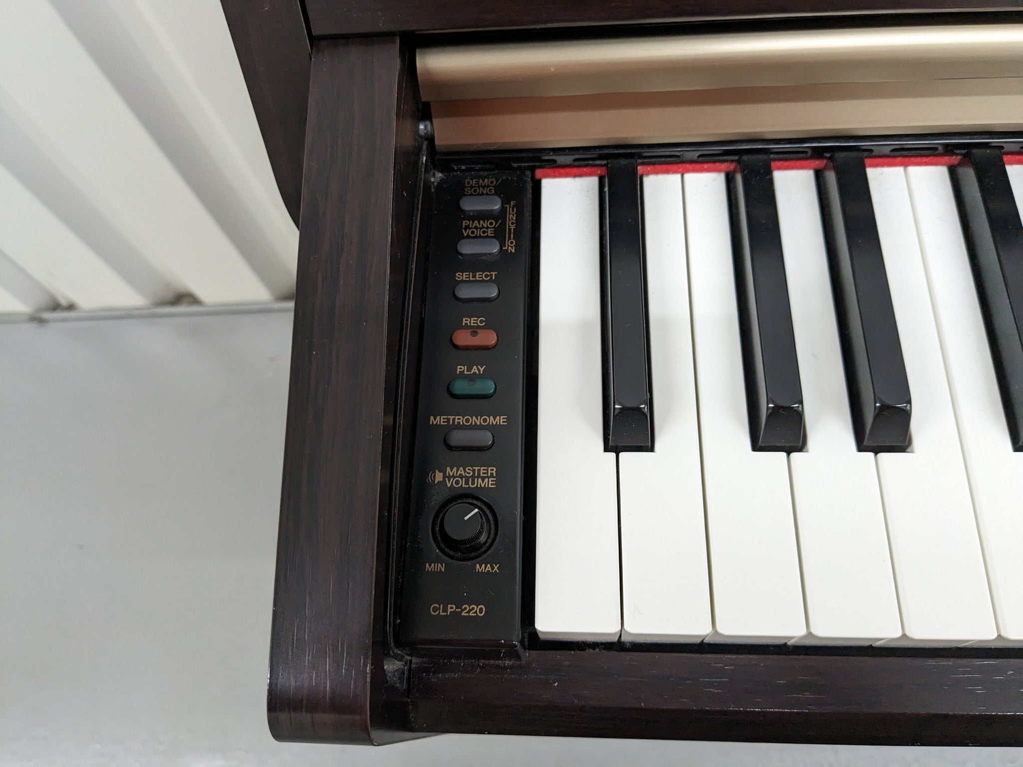 2*K様 Yamaha CLP-220 デジタルピアノ Yamaha Clavinova CLP-220 Digital Piano in dark rosewood finish