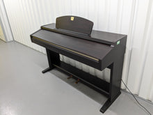 Load image into Gallery viewer, Yamaha Clavinova CLP-920 Digital Piano in dark rosewood stock nr 23457

