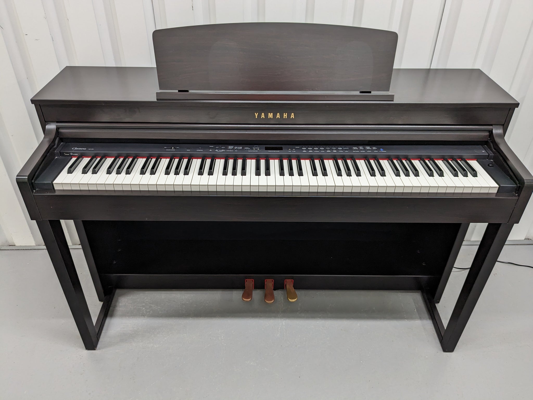 Yamaha Clavinova CLP-470 rosewood with wooden keys action + stool stoc –  Sulinda Music