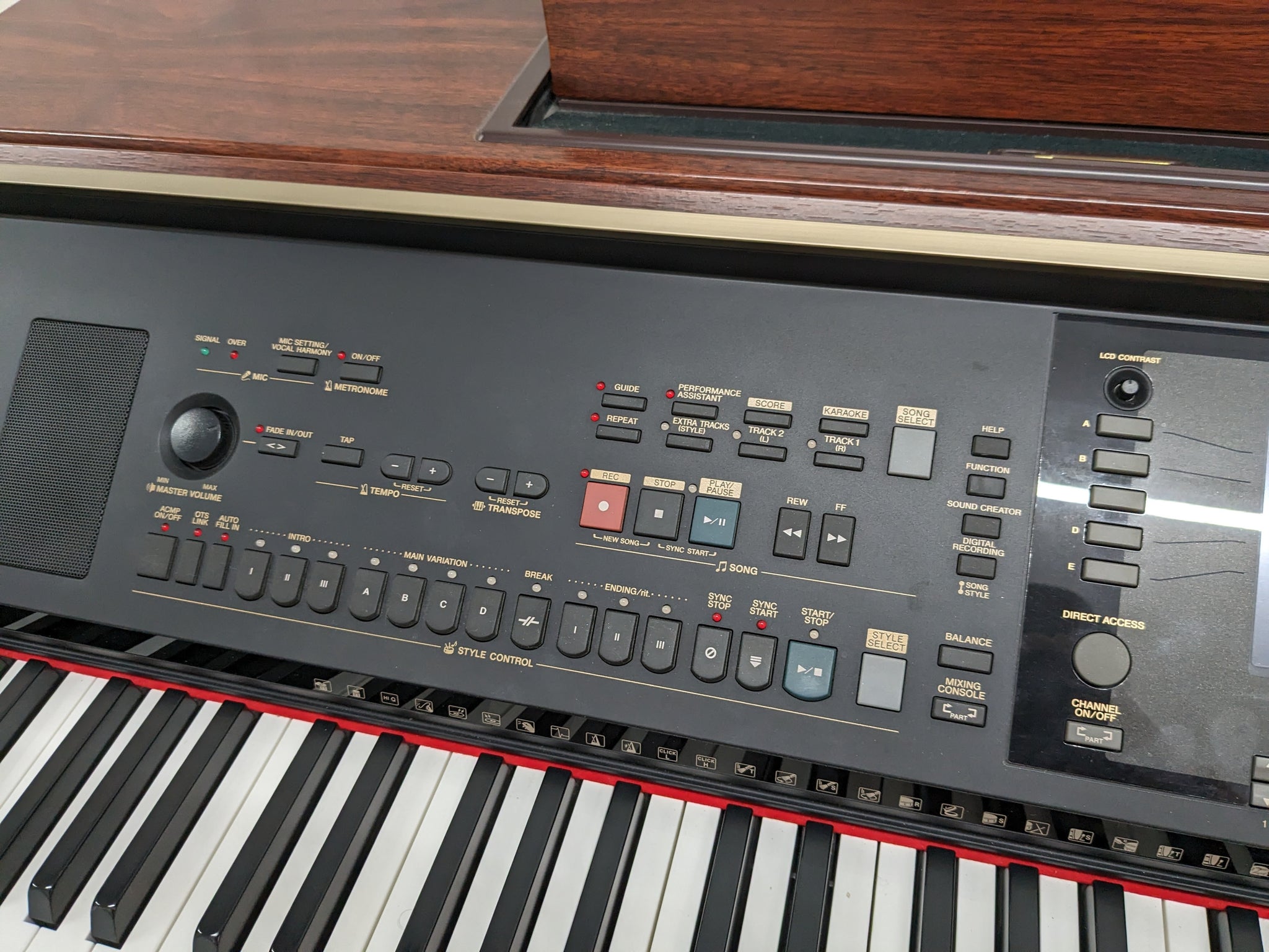 Yamaha Clavinova CVP-305 Digital Piano / arranger in