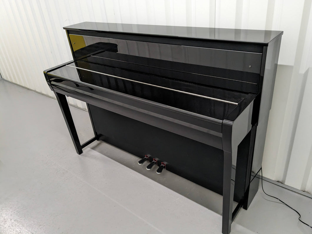 Yamaha Clavinova CLP-685 digital piano and stool in glossy black polished ebony stock number 23491