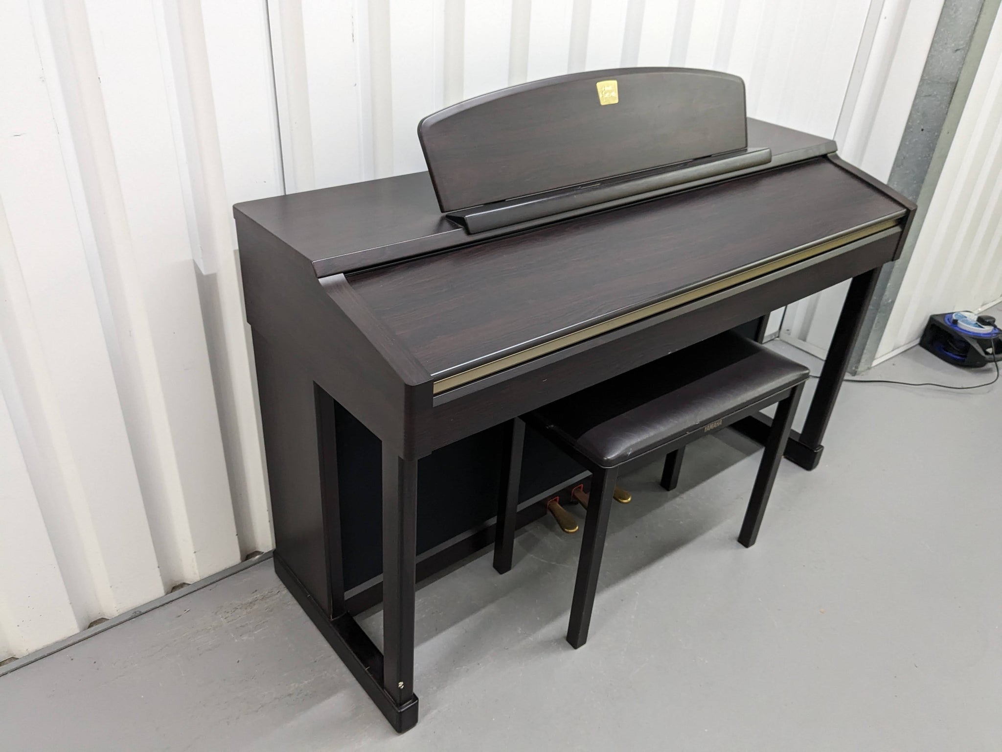 Yamaha Clavinova CLP-170 Digital Piano in dark rosewood colour stock #24016