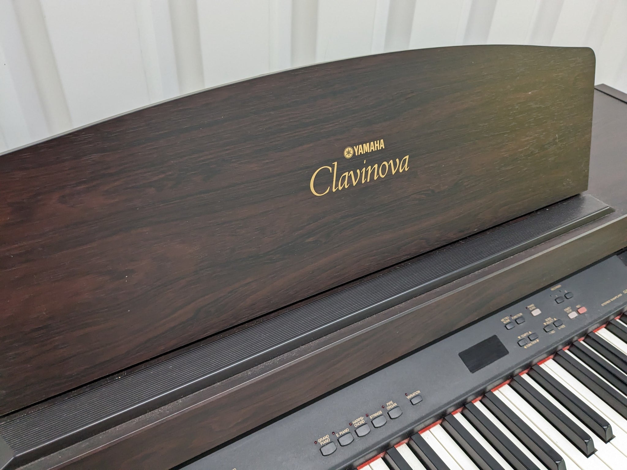 A　YAMAHA CLP-820 Clavinova クラビノーバ Yamaha Clavinova CLP-820 Digital Piano in dark rosewood stock nr