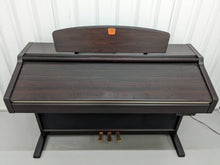 Load image into Gallery viewer, Yamaha Clavinova CVP-205 in rosewood with big speakers in base stock nr 24024
