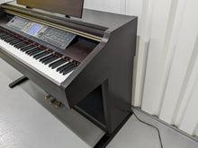 Load image into Gallery viewer, Yamaha Clavinova CVP-205 in rosewood with big speakers in base stock nr 24024
