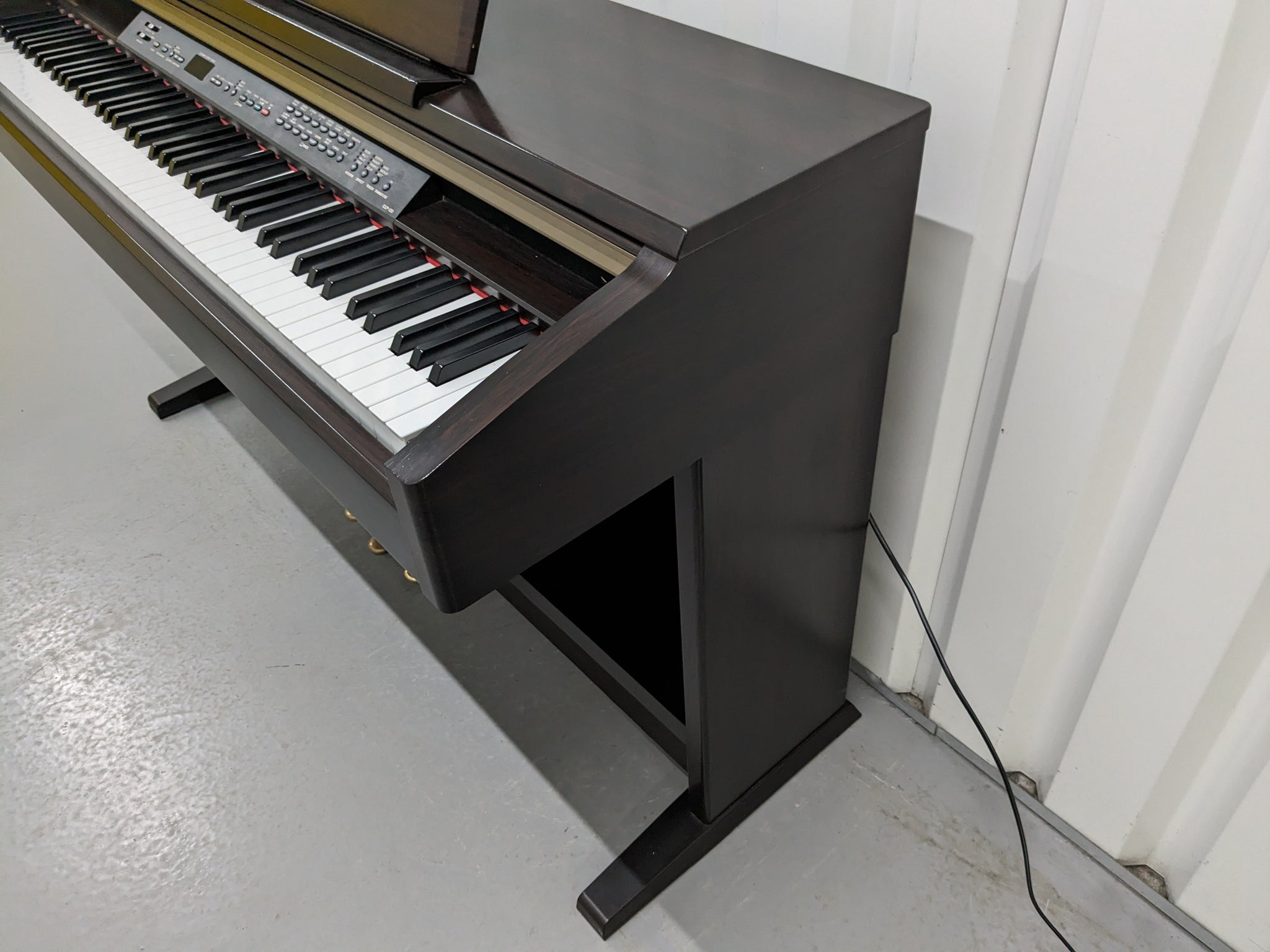Yamaha Clavinova CLP-130 Digital Piano in rosewood stock number