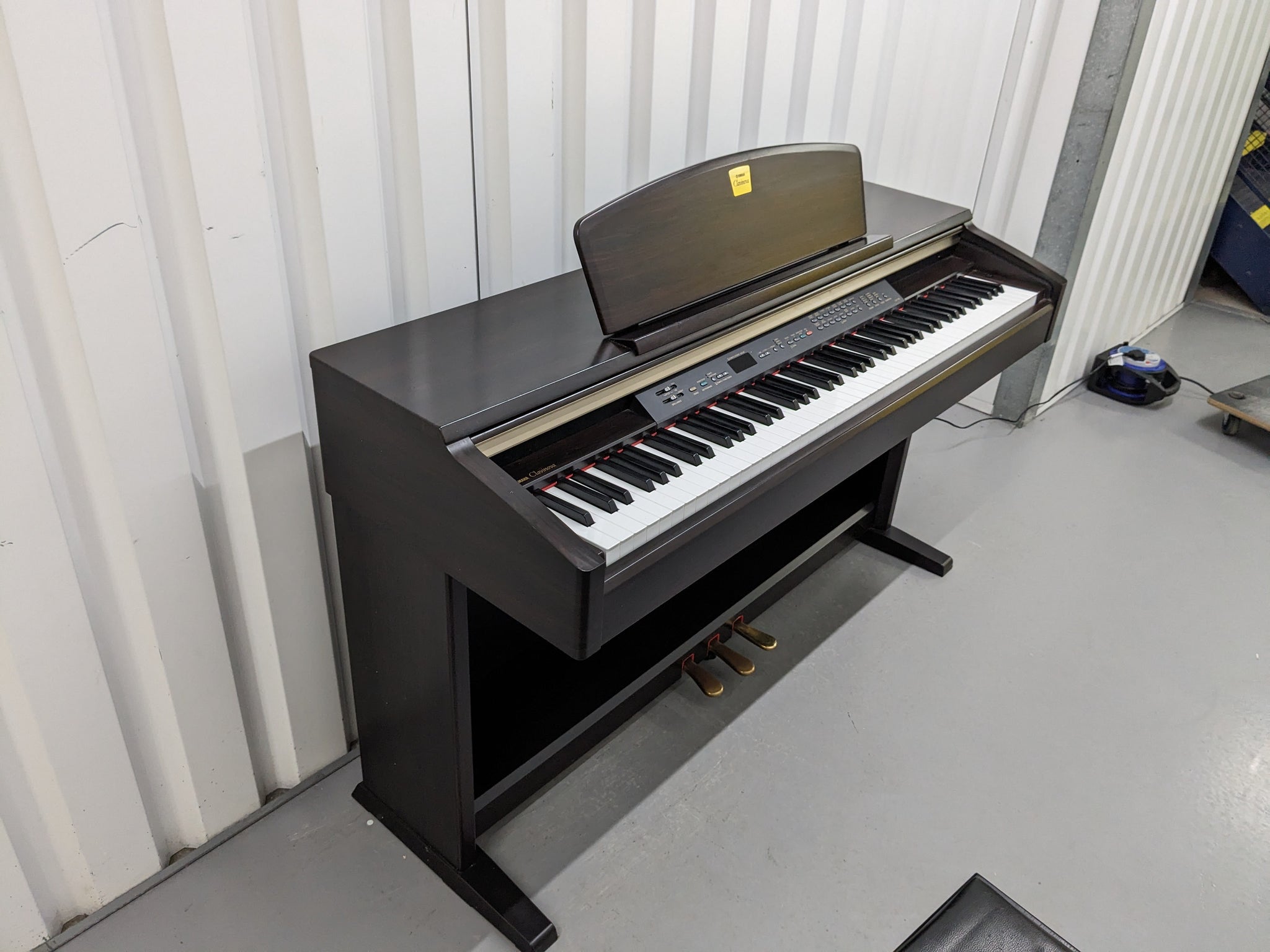 Yamaha Clavinova CLP-130 Digital Piano in rosewood stock number