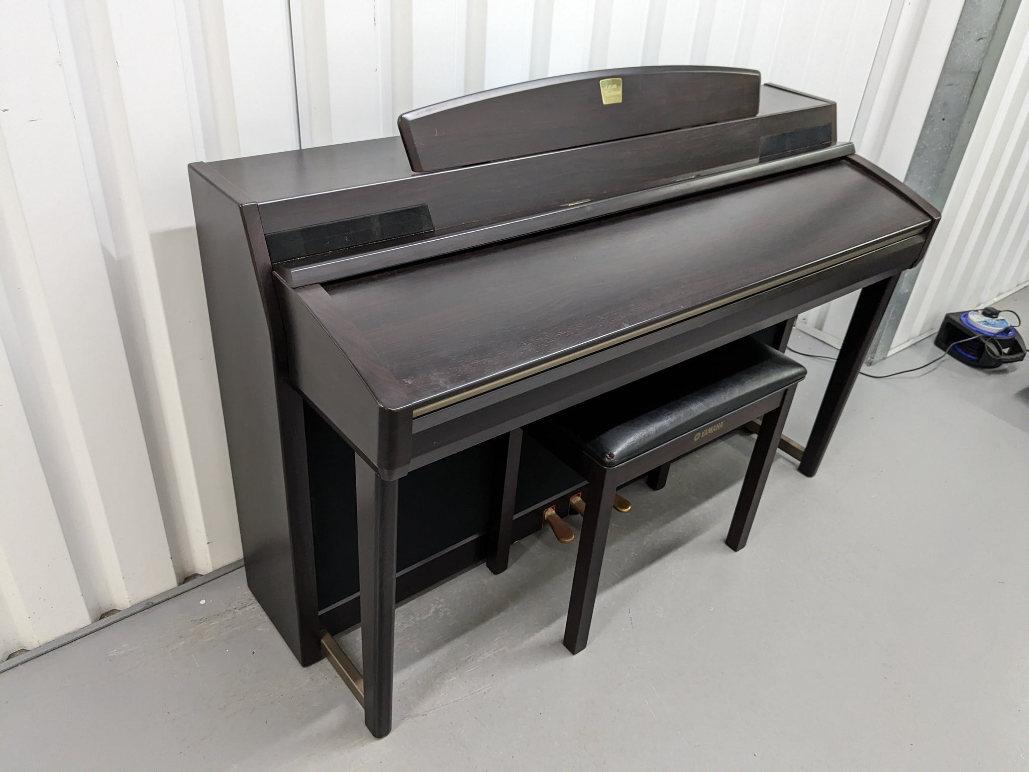 YAMAHA CLAVINOVA CLP-270 DIGITAL PIANO AND STOOL IN DARK ROSEWOOD stoc –  Sulinda Music