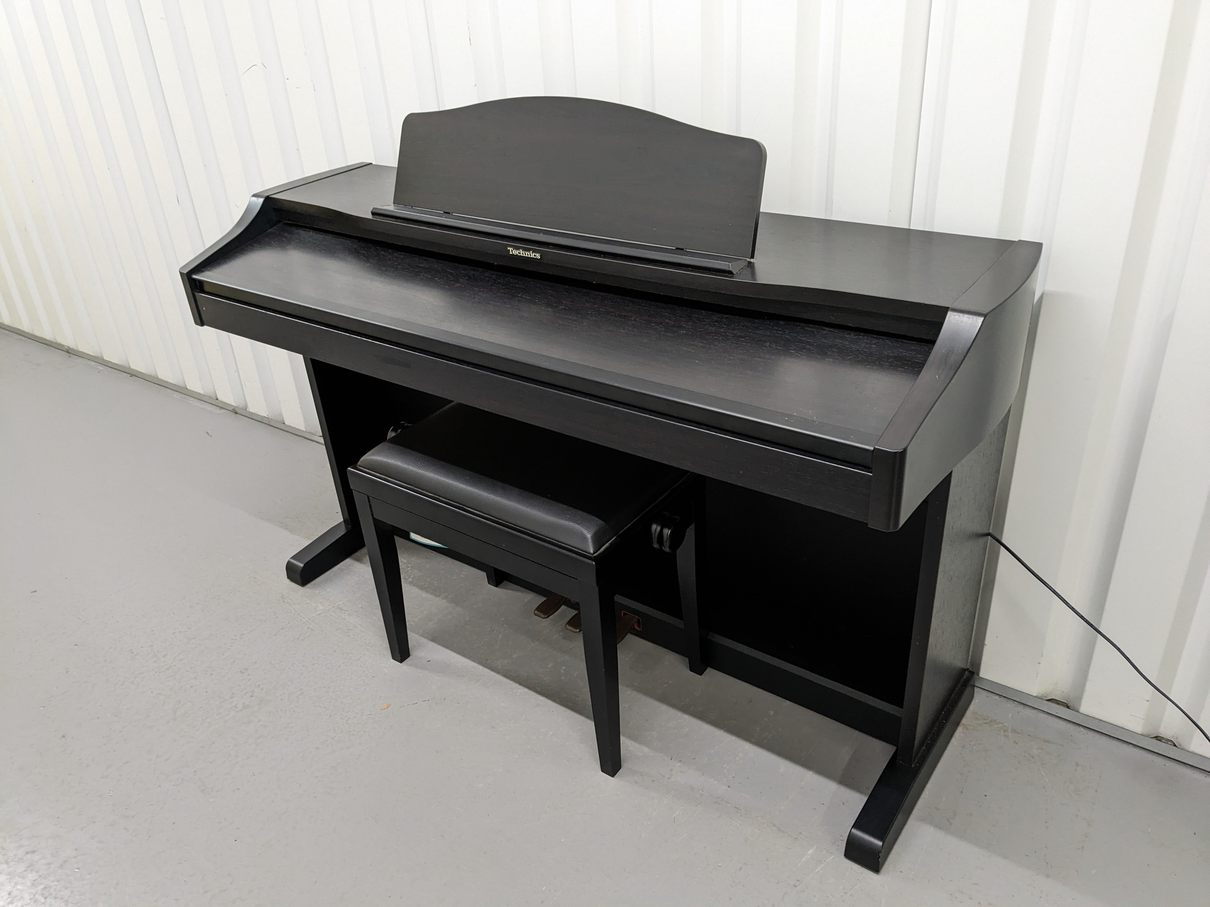 TECHNICS SX-PX662 DIGITAL PIANO IN DARK ROSEWOOD WITH STOOL stock numb ...