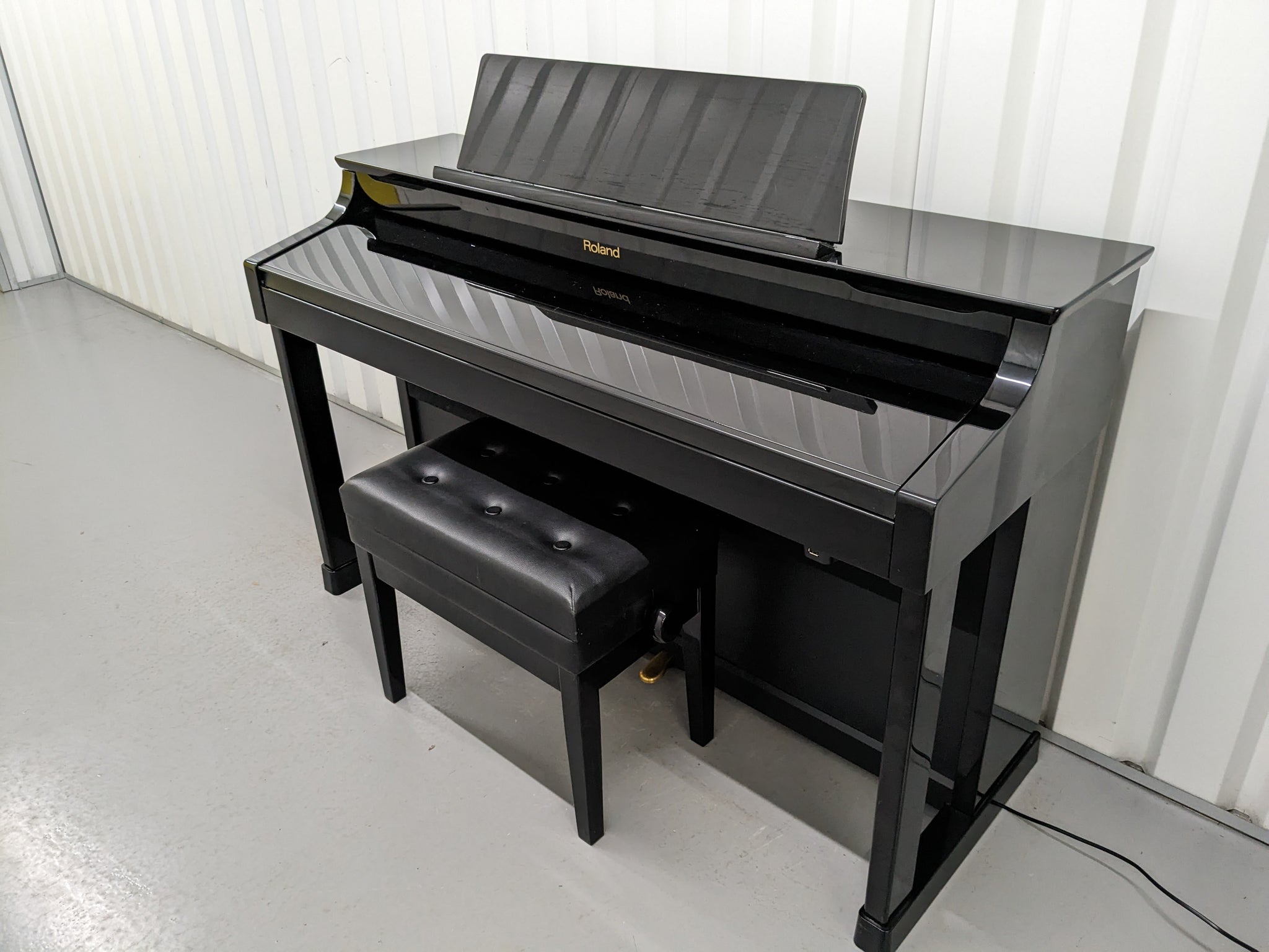 Roland HP307 Digital Piano and stool in glossy polished black finish S –  Sulinda Music