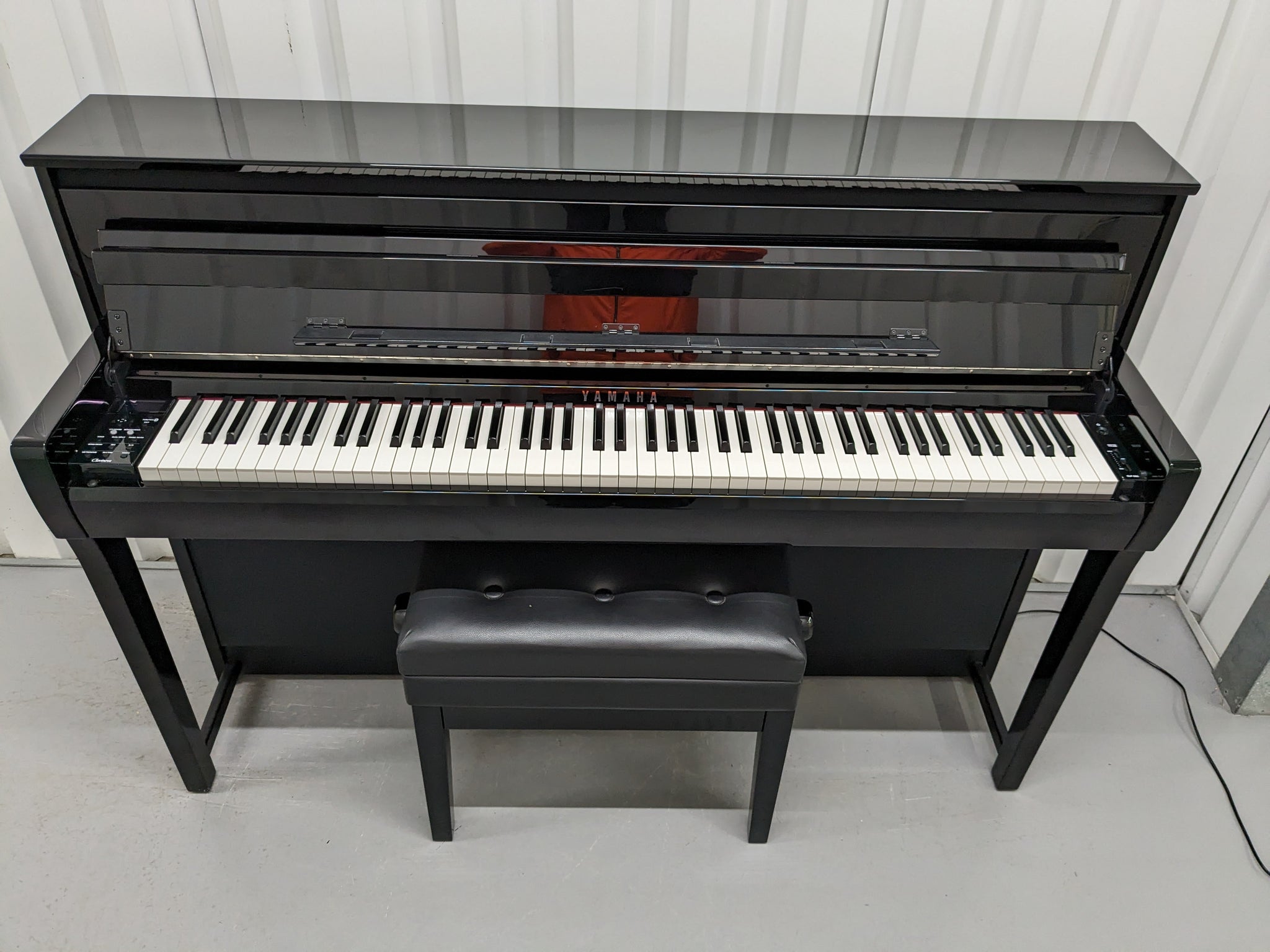 YAMAHA 電子ピアノ Clavinova CLP-685PE Yamaha Clavinova CLP-685PE Digital Piano polished ebony glossy