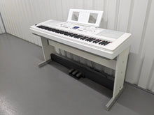 Load image into Gallery viewer, Yamaha DGX-650 white portable grand piano keyboard +stand +3 pedals stock #24124
