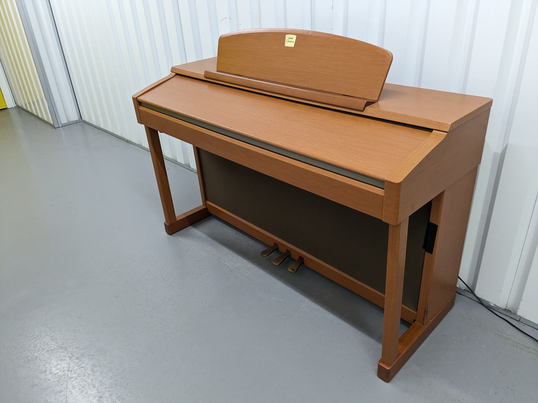 Yamaha Clavinova CLP-170 digital piano in cherry wood finish stock number  24127