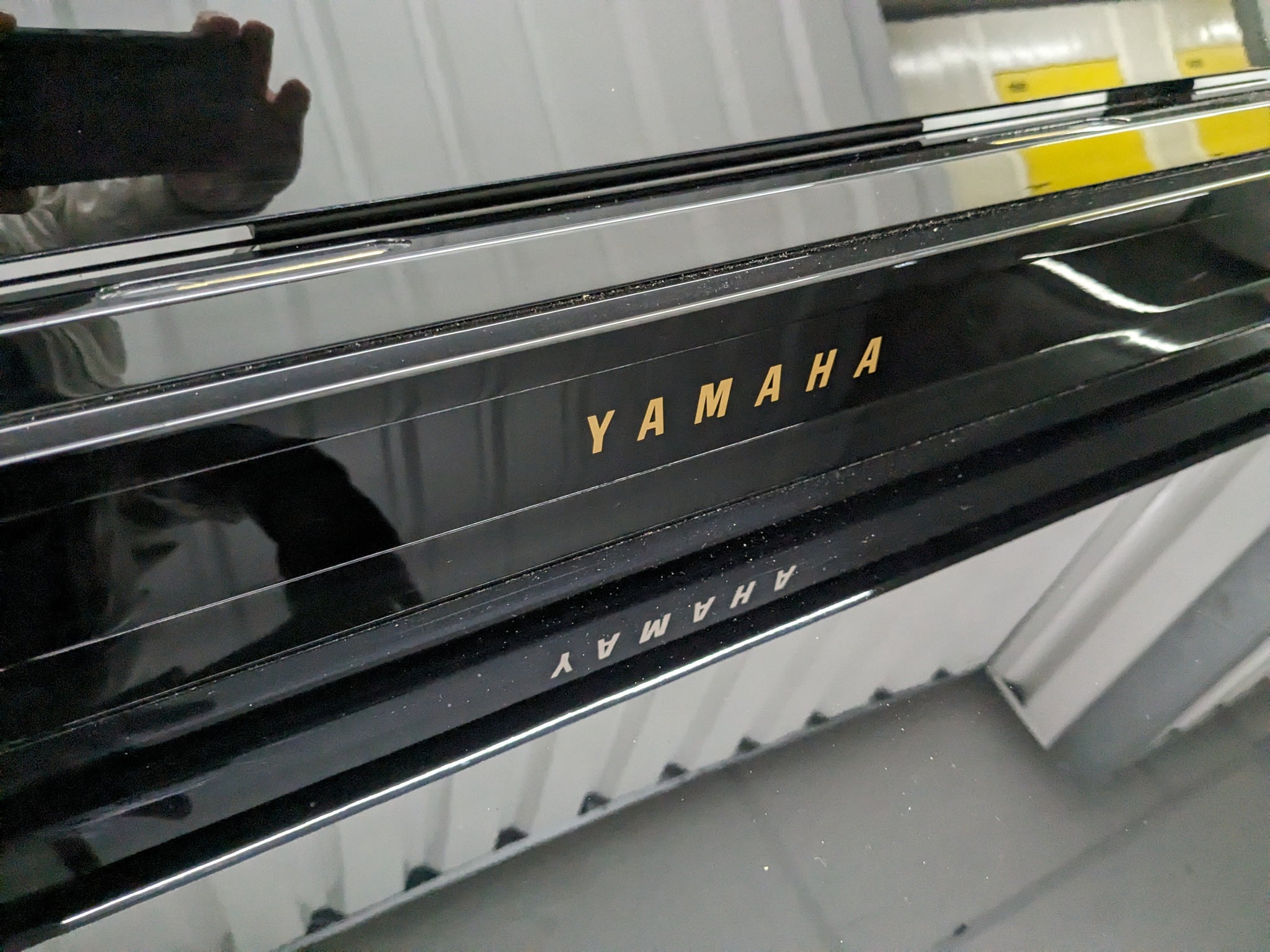 Yamaha Clavinova CLP-470 digital piano polished ebony glossy