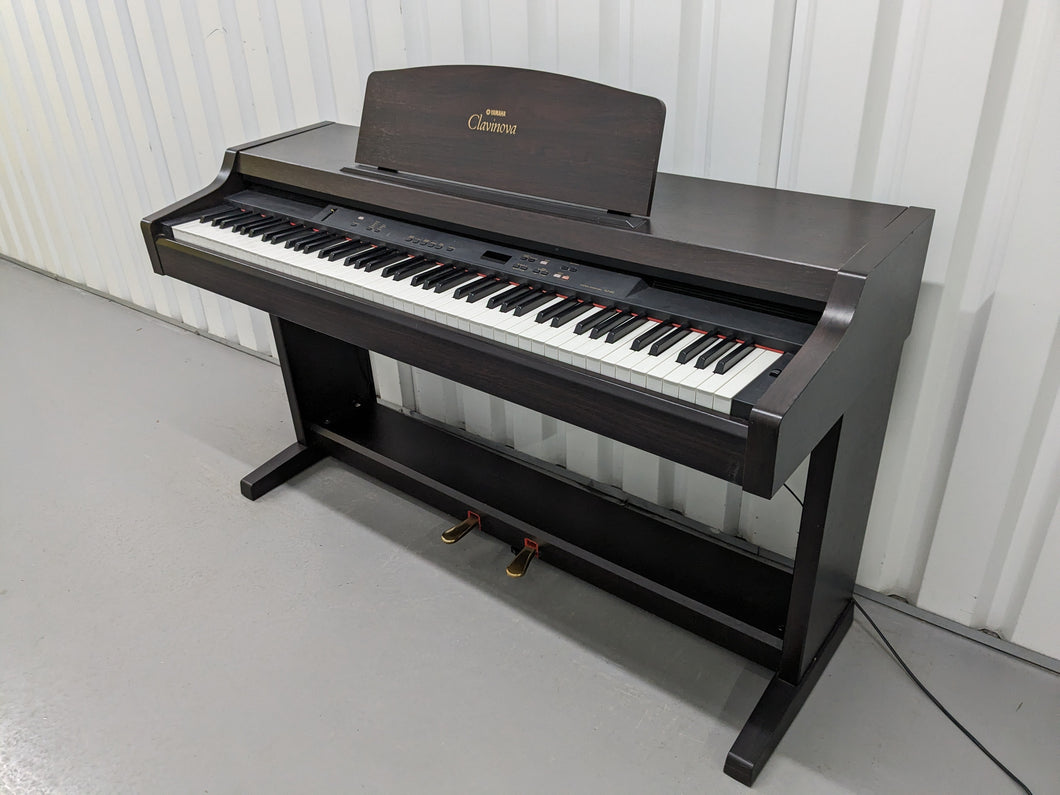 Yamaha Clavinova CLP-820 Digital Piano in dark rosewood stock nr 24168