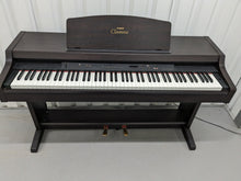 Load image into Gallery viewer, Yamaha Clavinova CLP-820 Digital Piano in dark rosewood stock nr 24168
