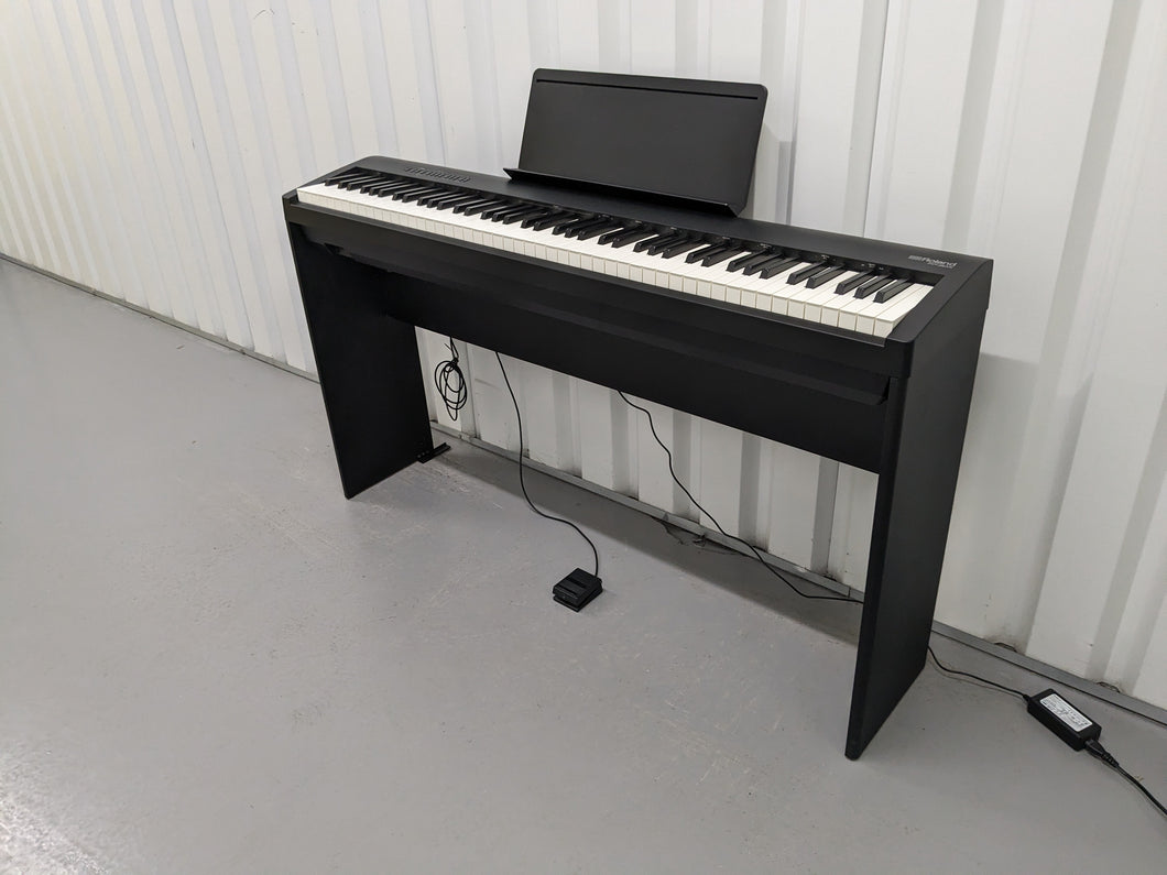 Roland FP30X 88 Key Weighted Keys Portable black piano with stand and pedal stock # 24178