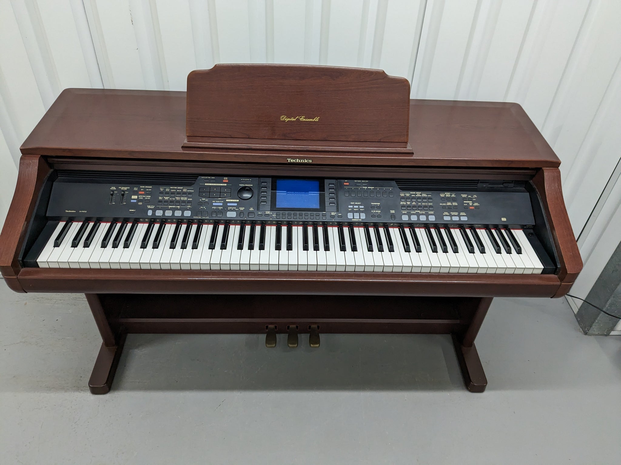 Technics SX-PR702 digital piano / arranger in mahogany finish stock nu –  Sulinda Music