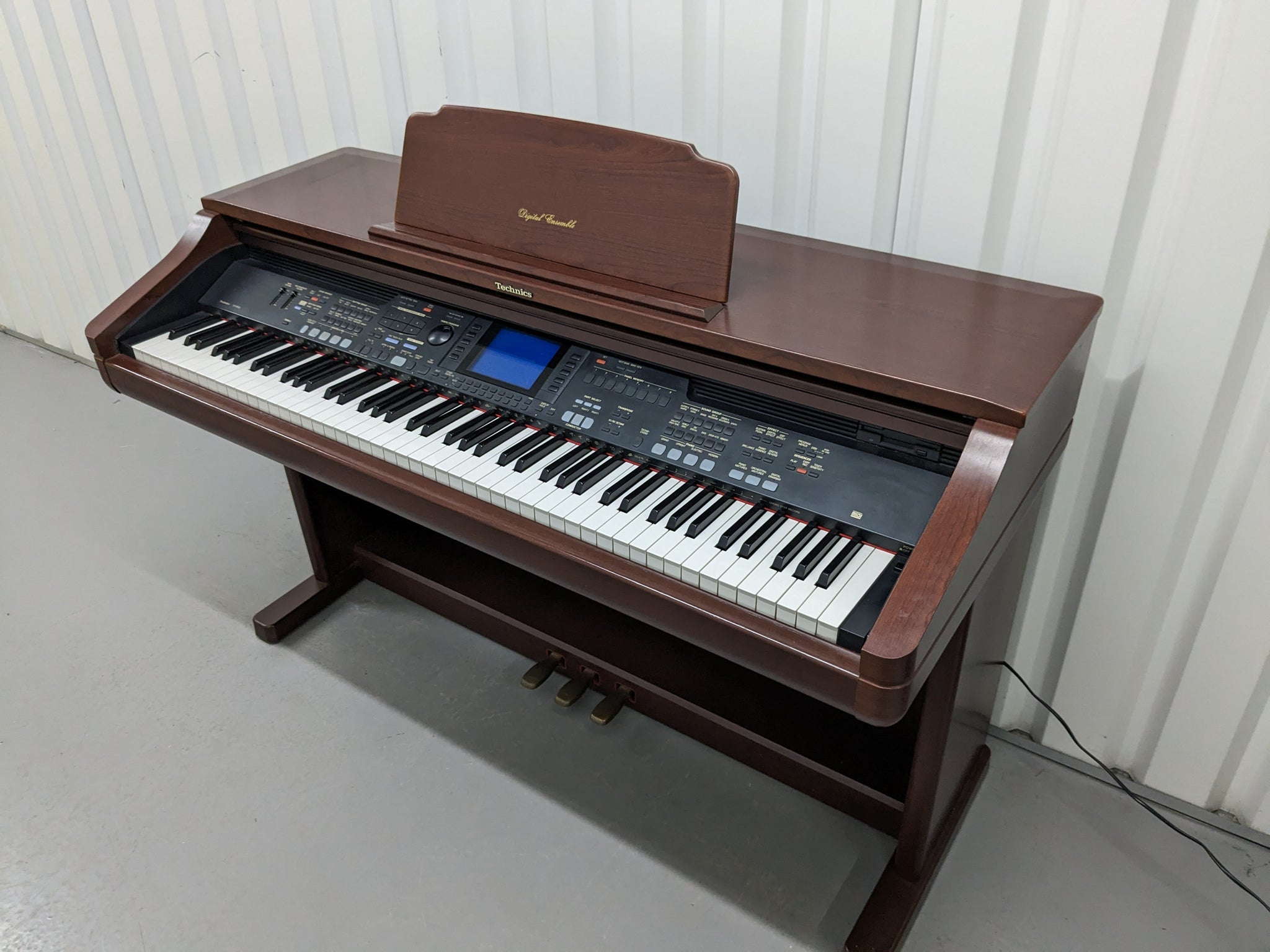 Technics SX-PR702 digital piano / arranger in mahogany finish stock nu –  Sulinda Music