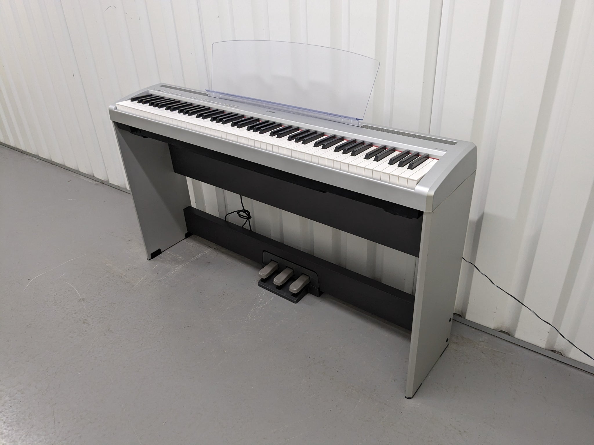 Yamaha P95 digital portable piano with stand and 3 pedals