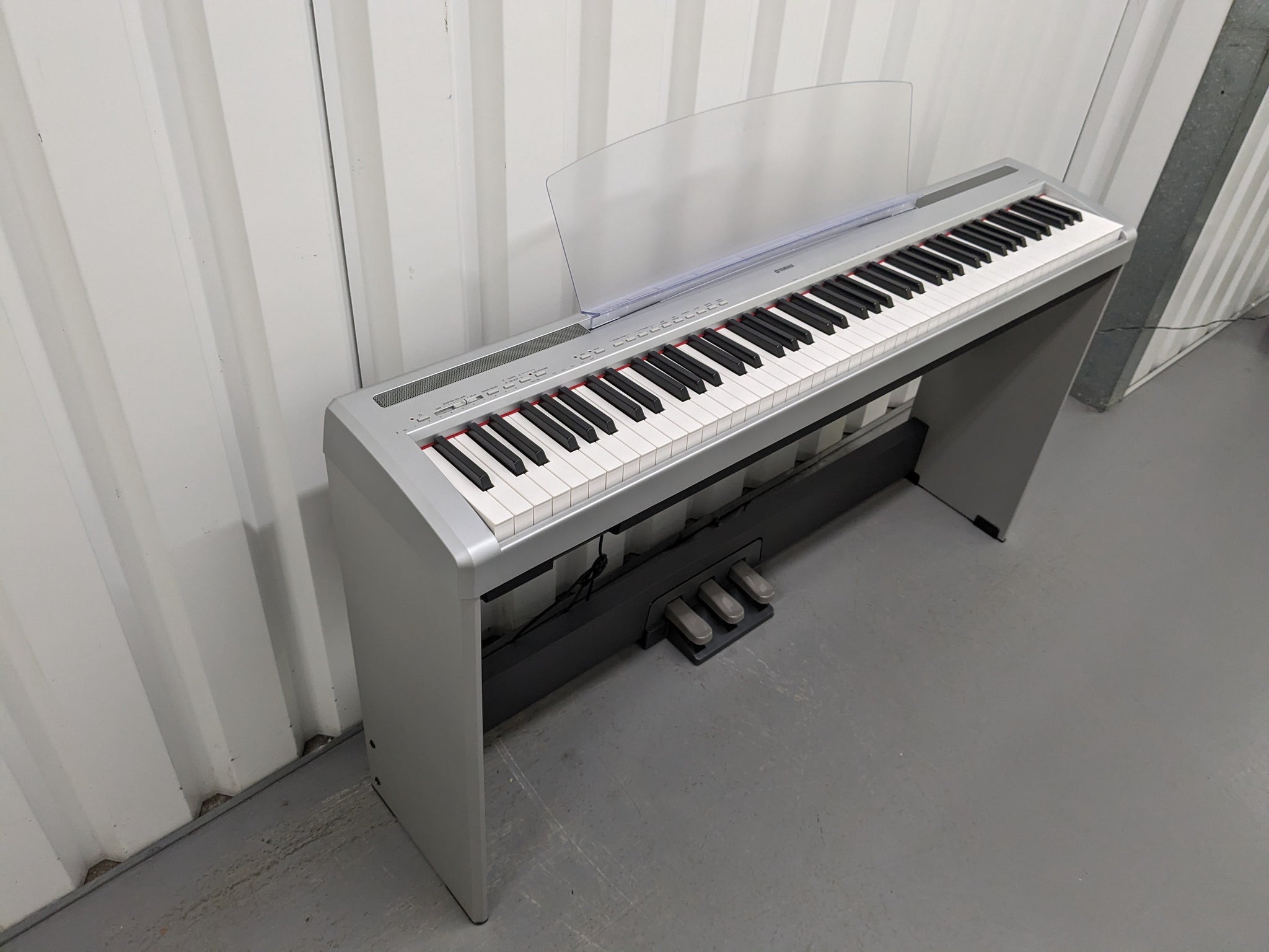 Yamaha P95 digital portable piano with stand and 3 pedals