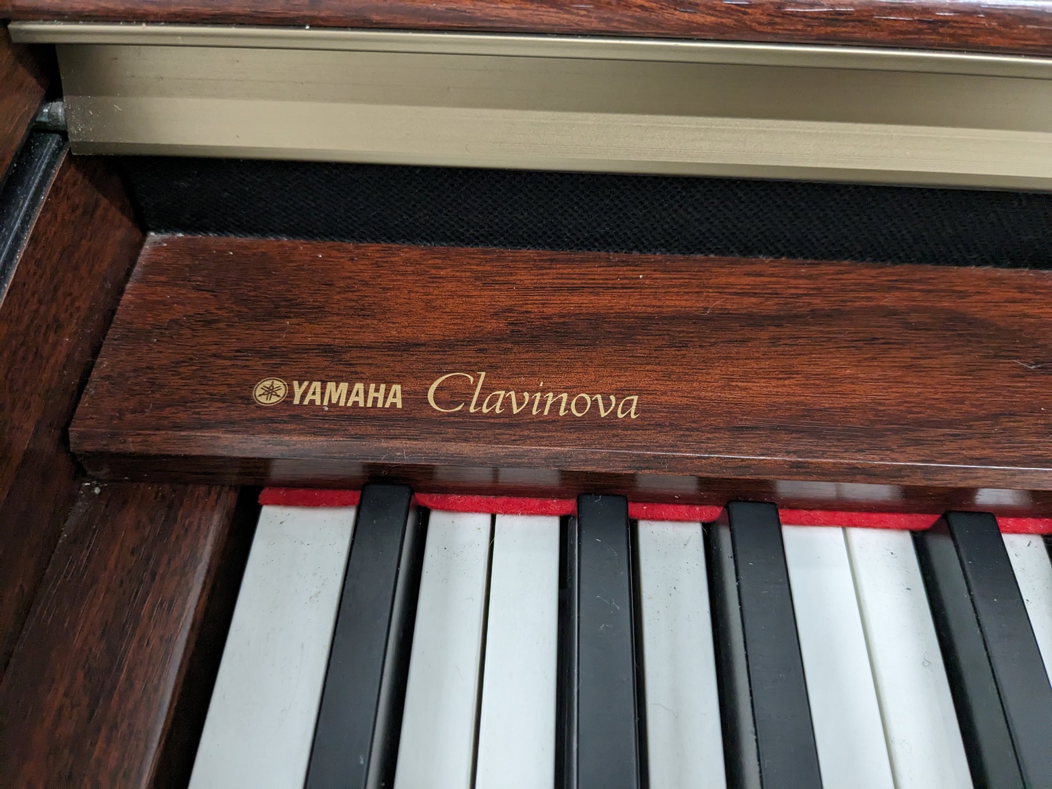 Yamaha Clavinova CLP-170 Digital Piano and stool in mahogany colour st –  Sulinda Music