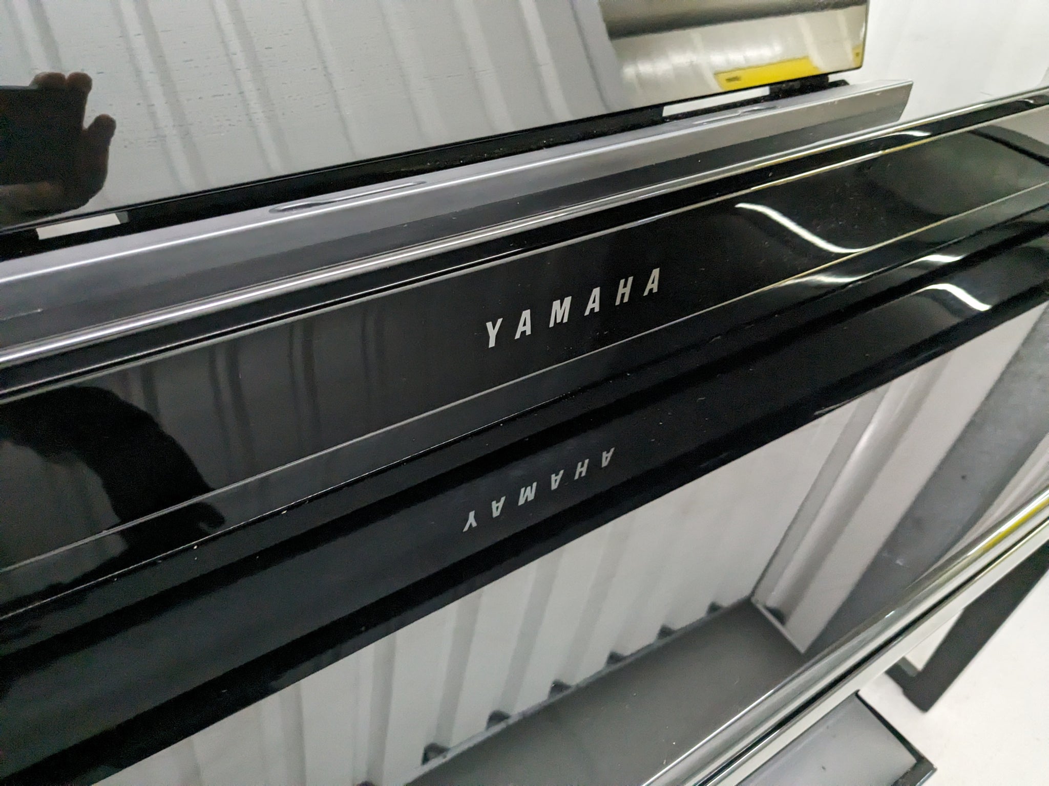 Yamaha Clavinova CLP-735 in polished ebony with stool and Yamaha Clavinova CLP-735 in polished ebony with stool and