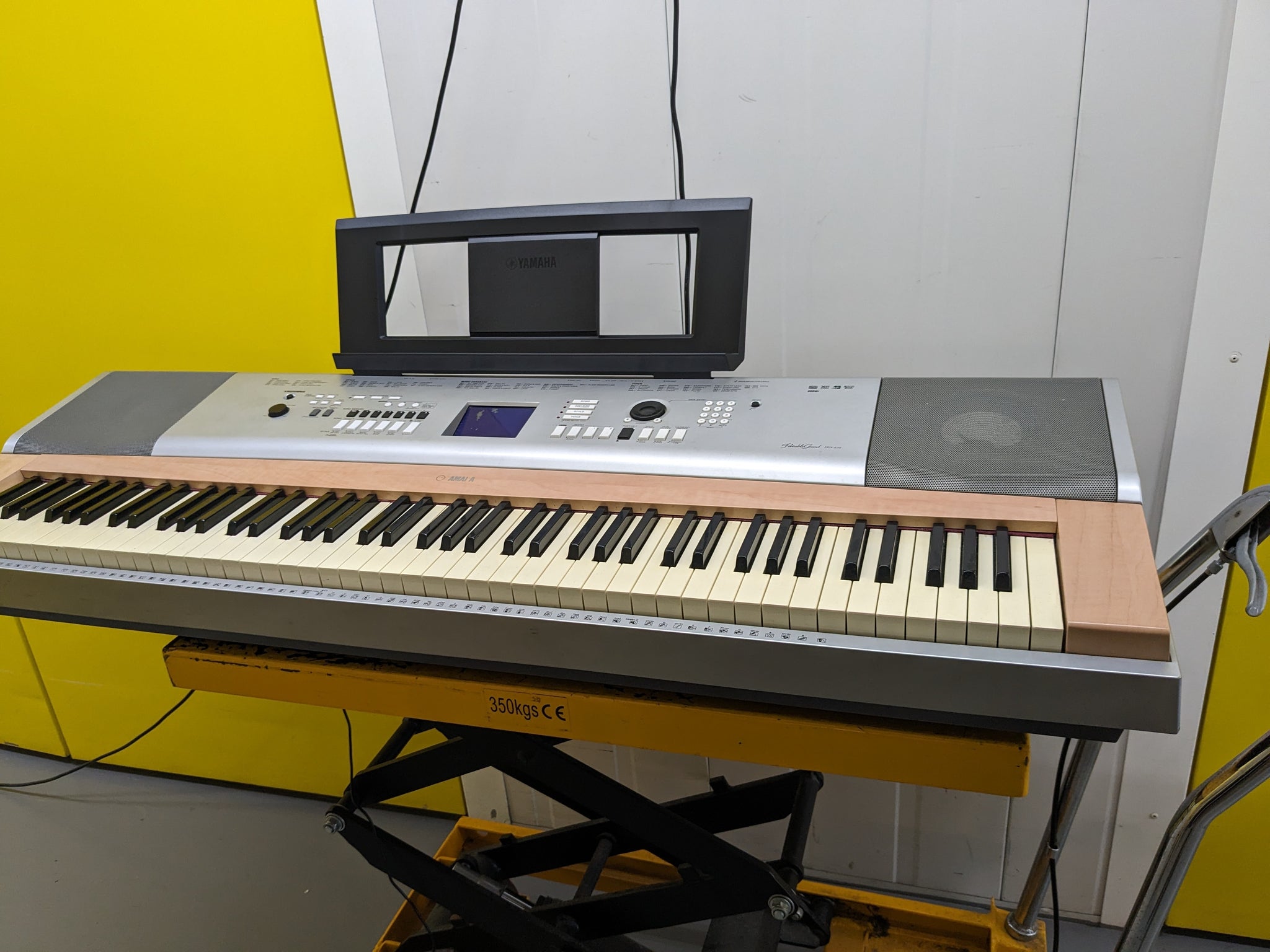 未使用 YAMAHA DGX-620 電子ピアノ 88鍵 2006年 スタンド付 ヤマハ | DGX-620 - Portable Grand - 概要