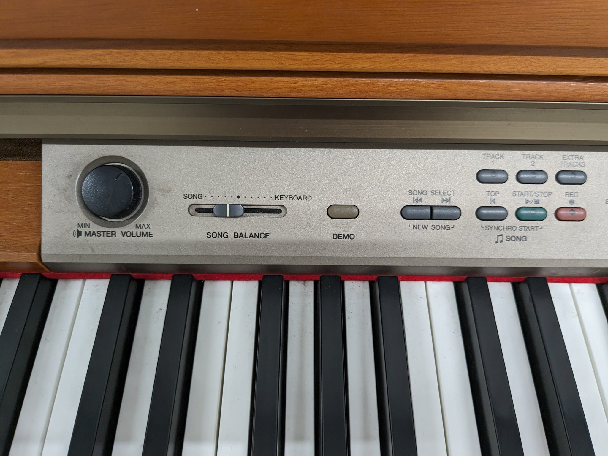 Yamaha Clavinova CLP-150c Digital Piano with stool in light oak 
