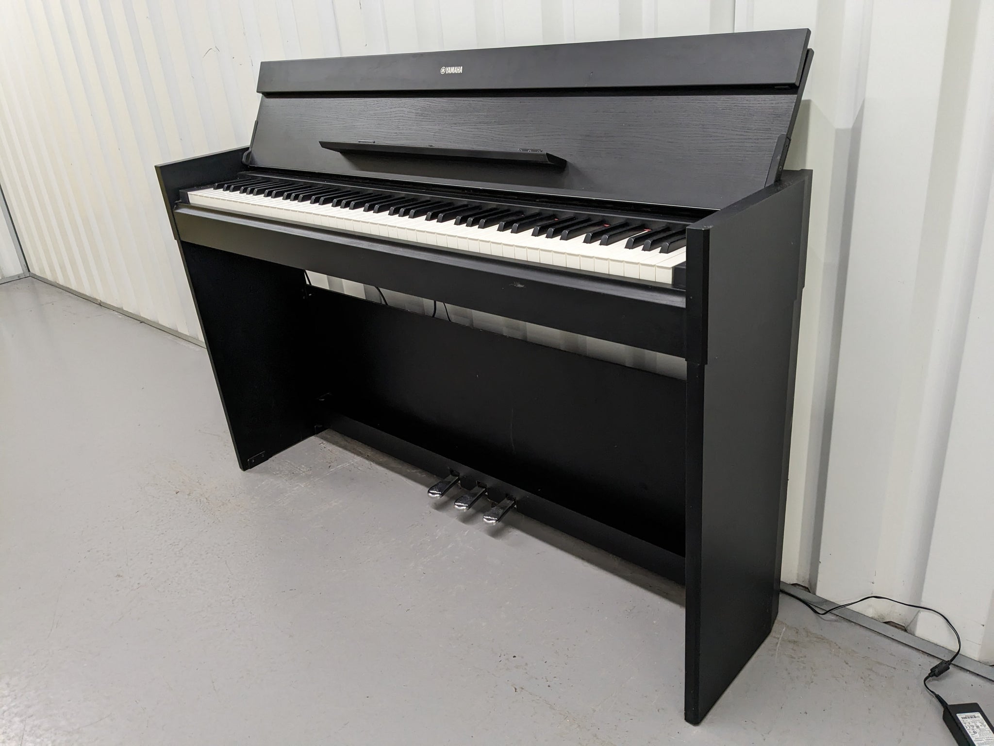 Yamaha Arius YDP-S52 black Digital Piano Slimline space saver stock nu –  Sulinda Music