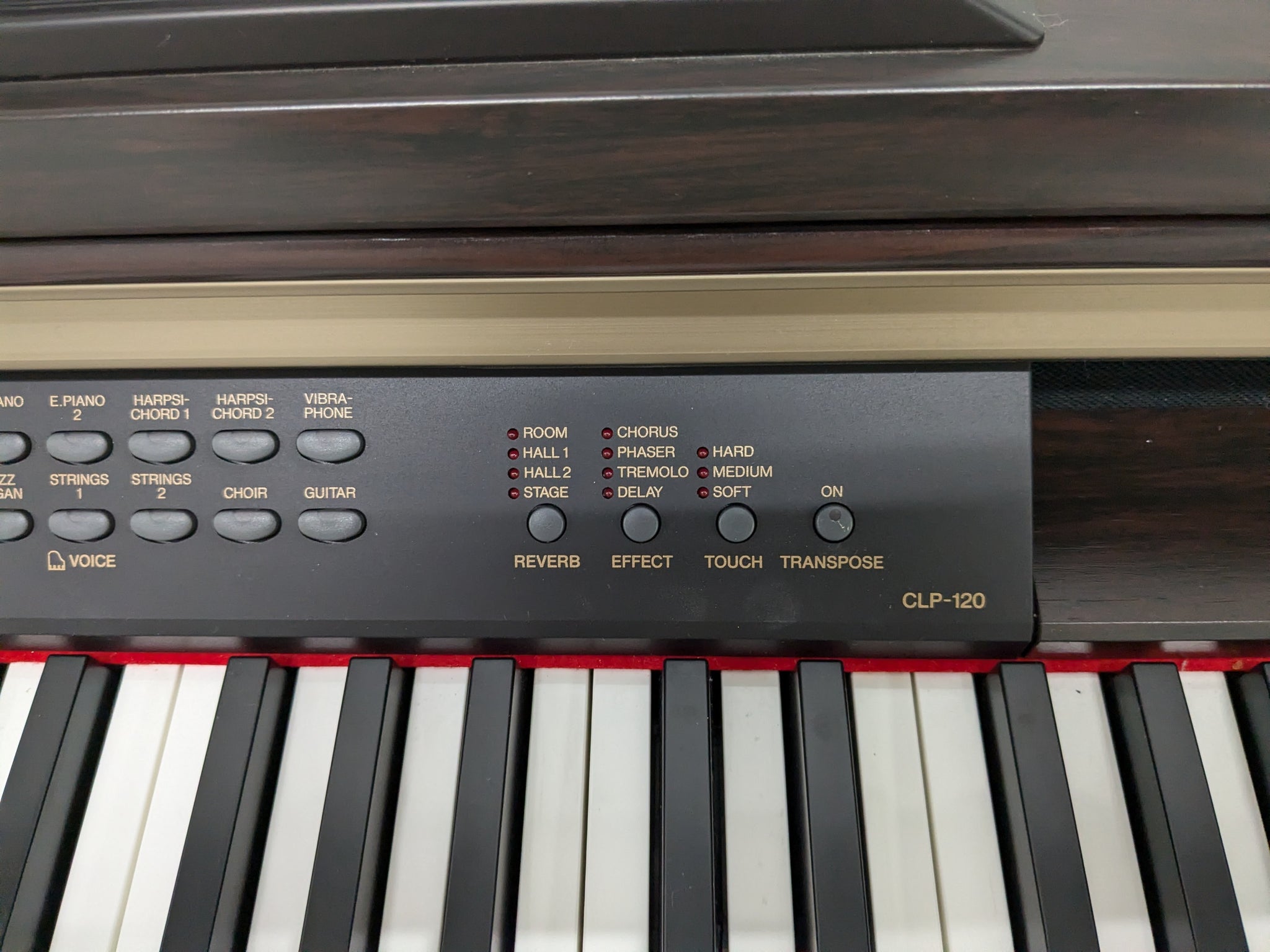 Yamaha Clavinova CLP-120 Digital Piano in dark rosewood stock