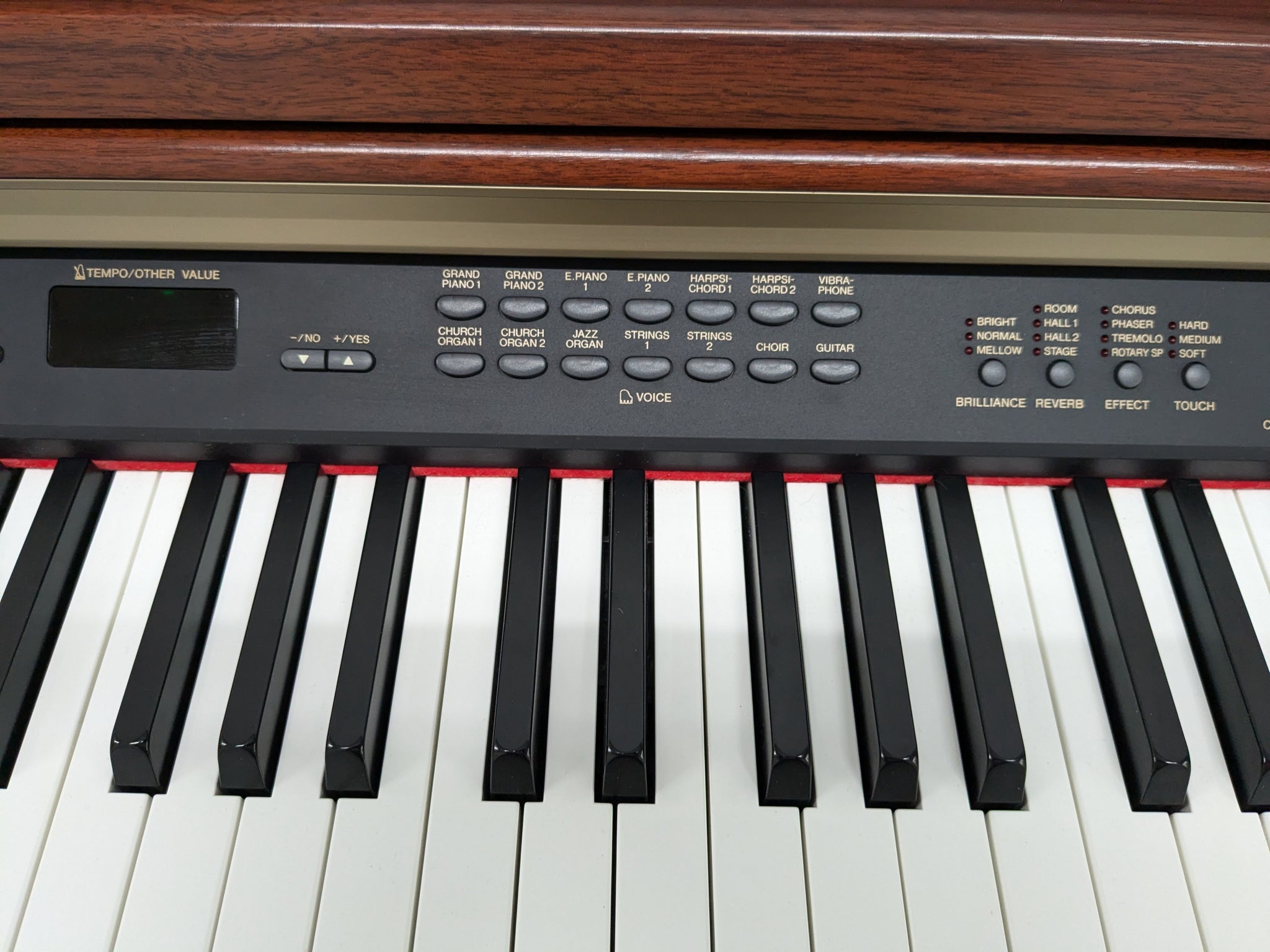 Yamaha Clavinova CLP-230 Digital Piano and stool in mahogany