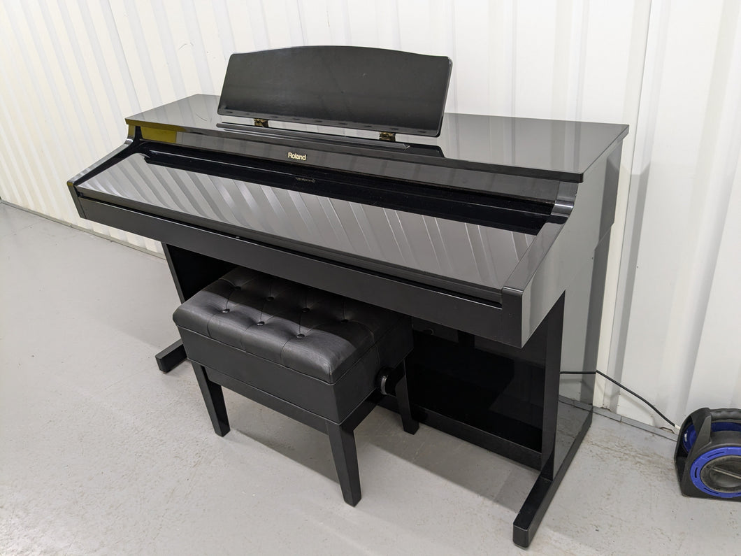 Roland HP-3e Digital Piano and stool in glossy black polished ebony Stock #24307