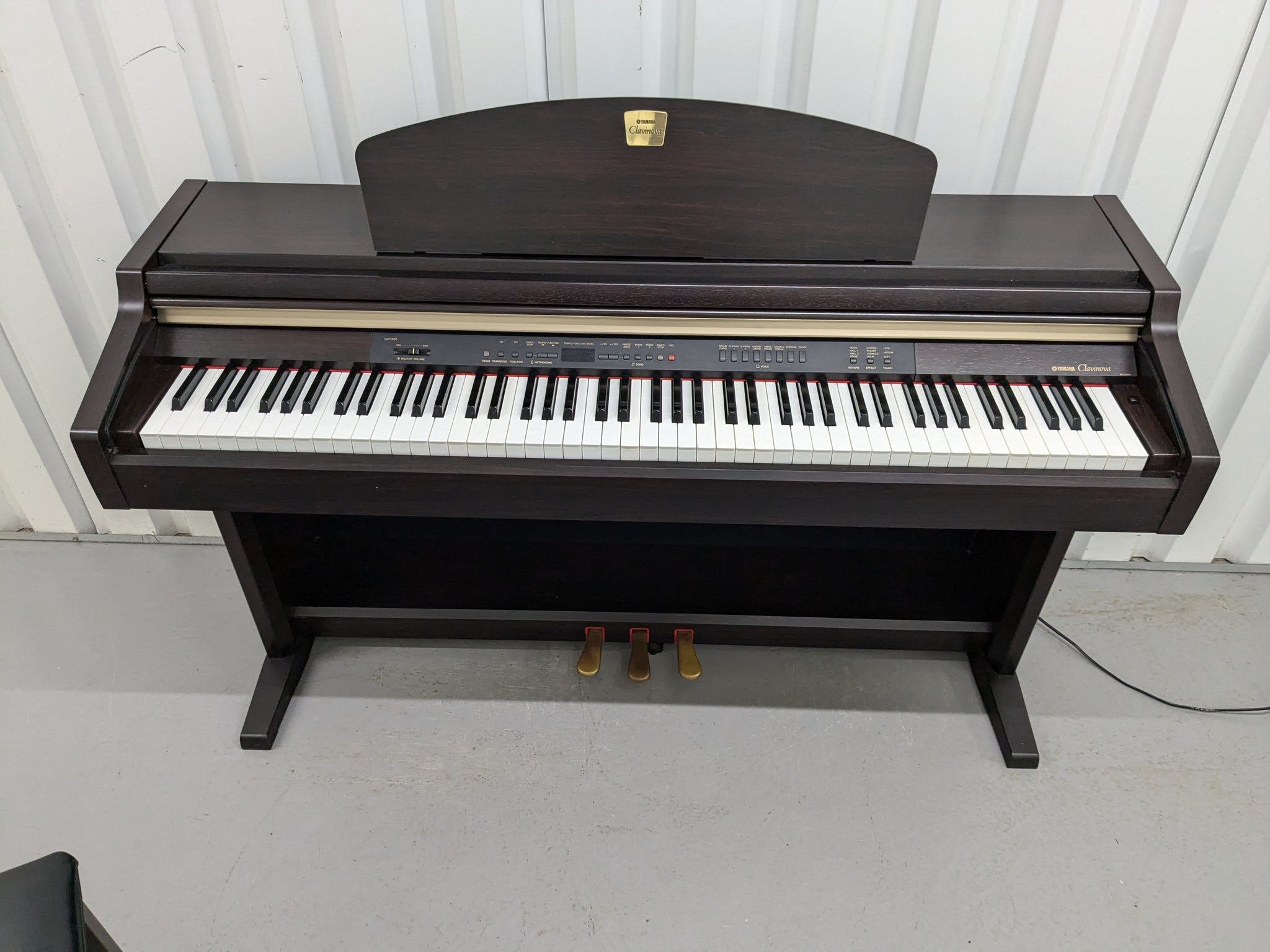 Yamaha Clavinova CLP-930 Digital Piano and stool in dark rosewood stoc –  Sulinda Music