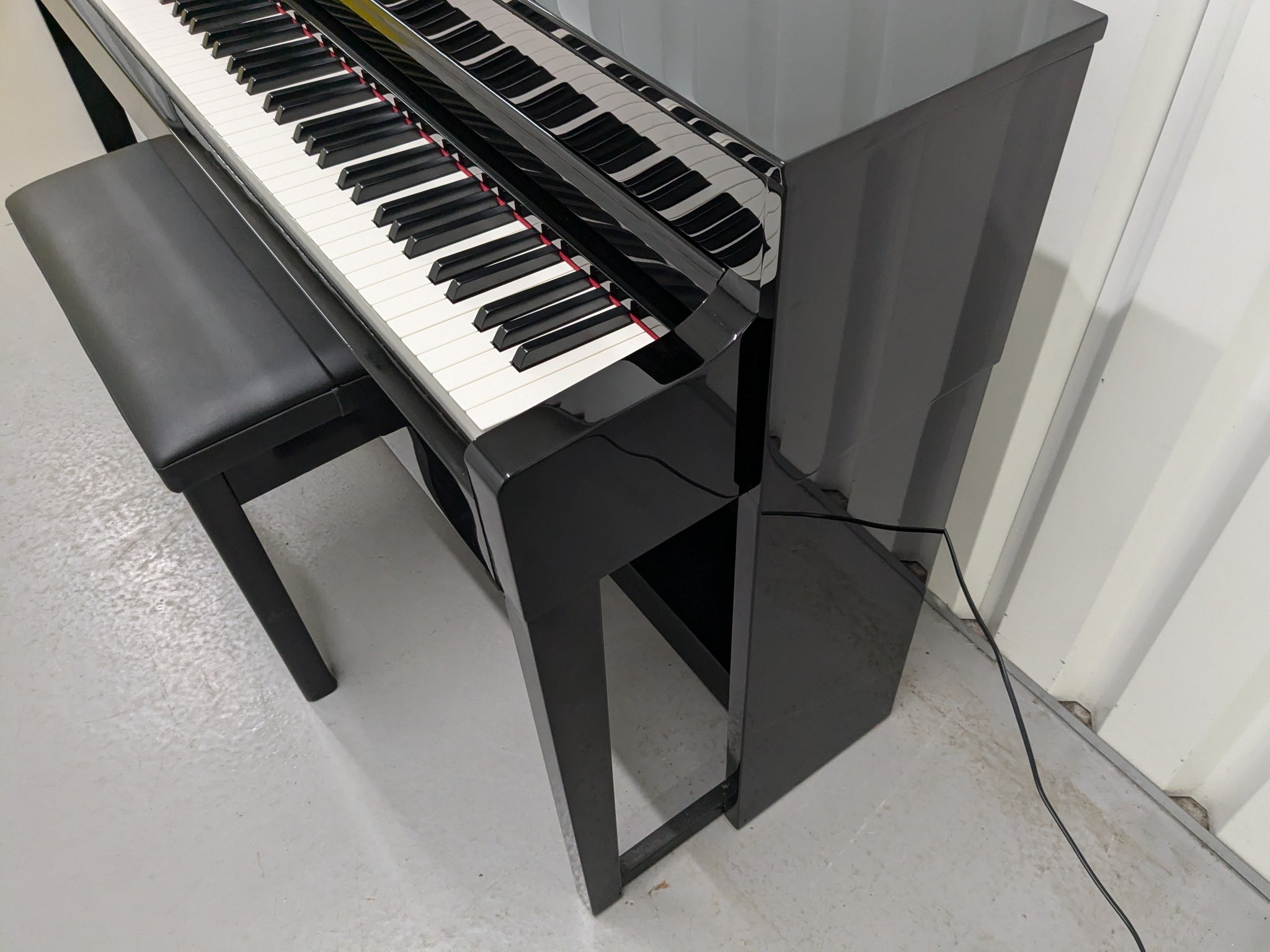 Yamaha Clavinova CLP-535 CLP-535PE Digital Piano in gloss black