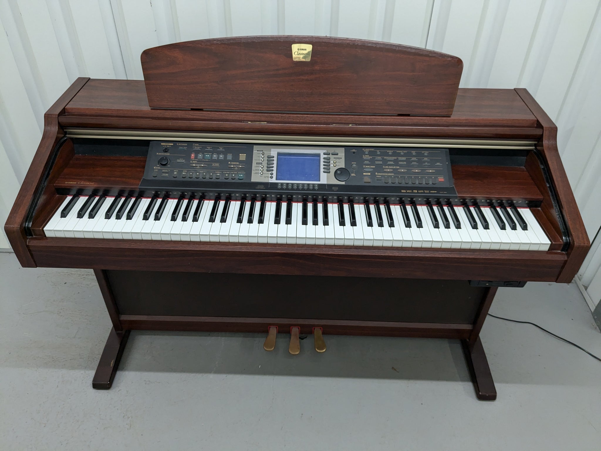 Yamaha Clavinova CVP-206 piano arranger in mahogany finish stock nr 24 –  Sulinda Music