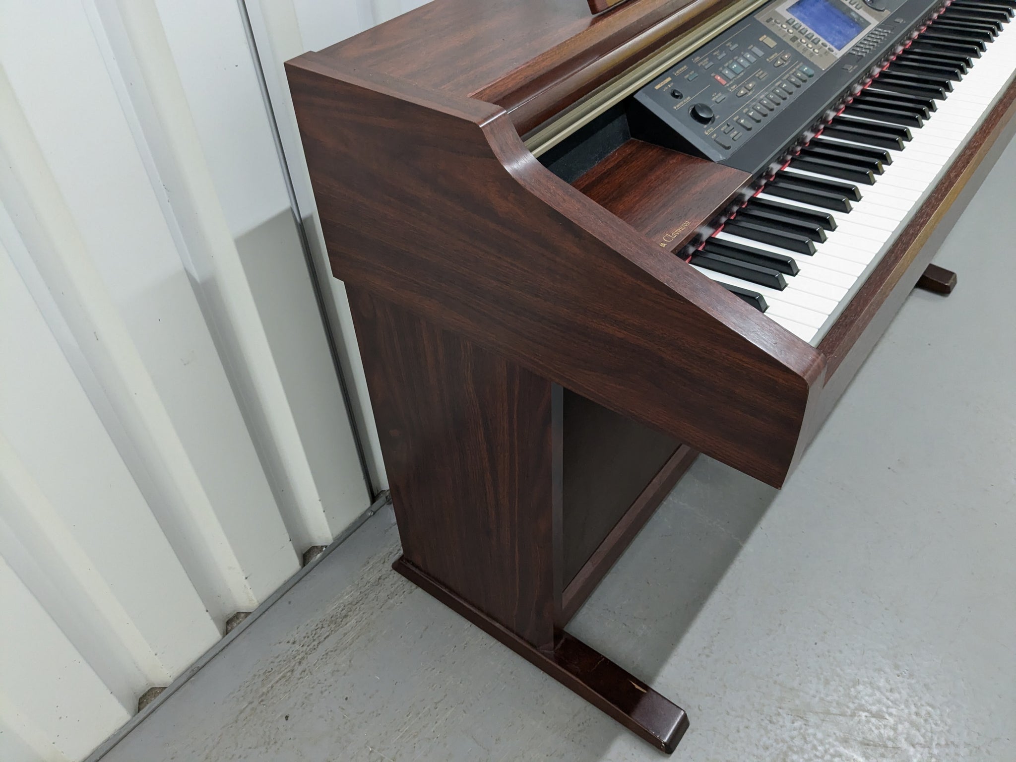 Yamaha Clavinova CVP-206 piano arranger in mahogany finish stock nr 24 –  Sulinda Music