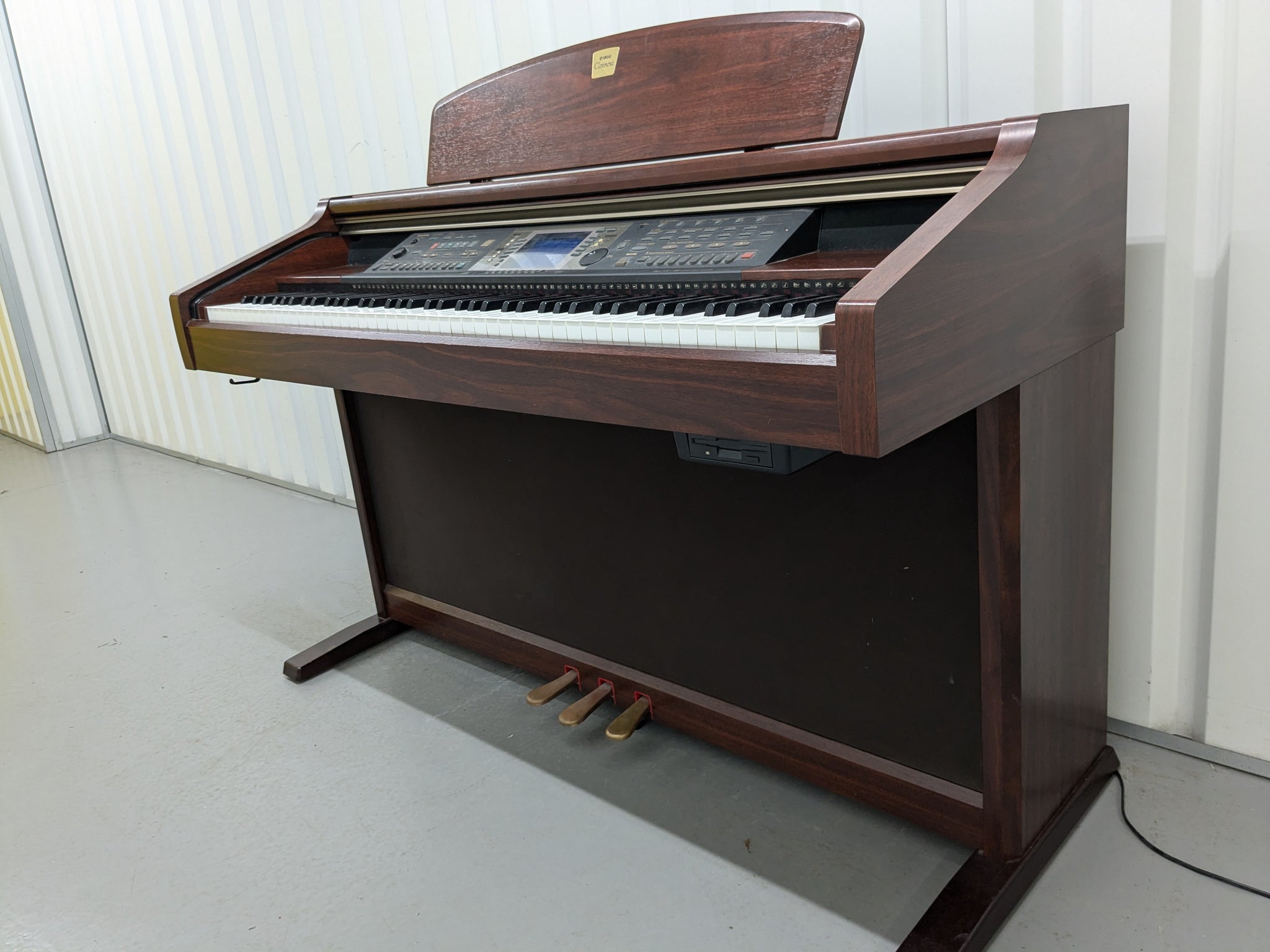 Yamaha Clavinova CVP-206 piano arranger in mahogany finish stock nr 24 –  Sulinda Music