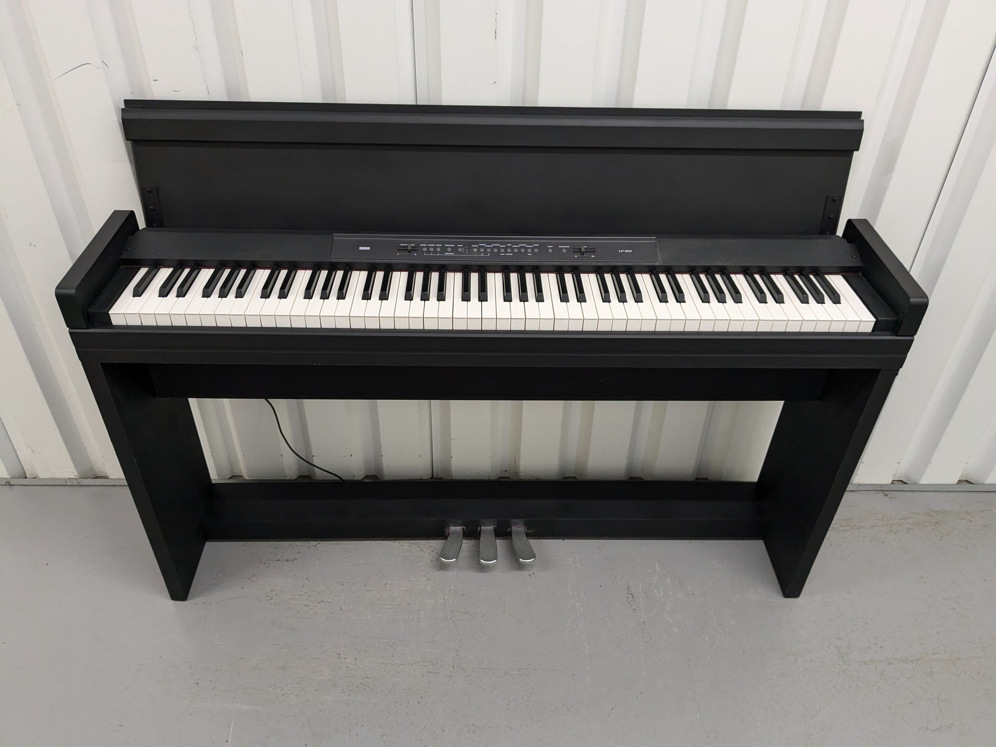 Korg SP350 compact slim size Digital Piano in black finish stock