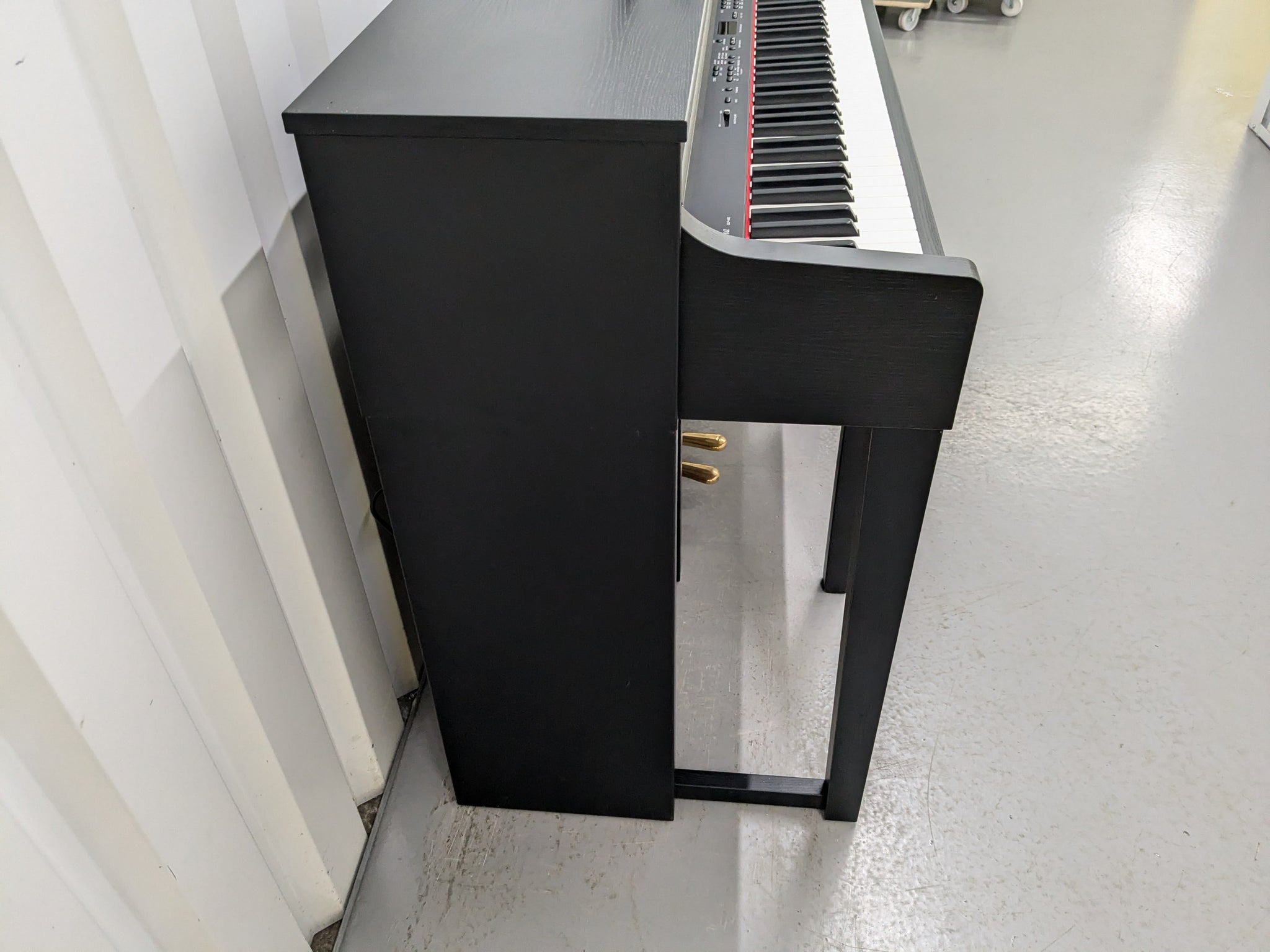 Yamaha Clavinova CLP-440 Digital Piano and stool in satin