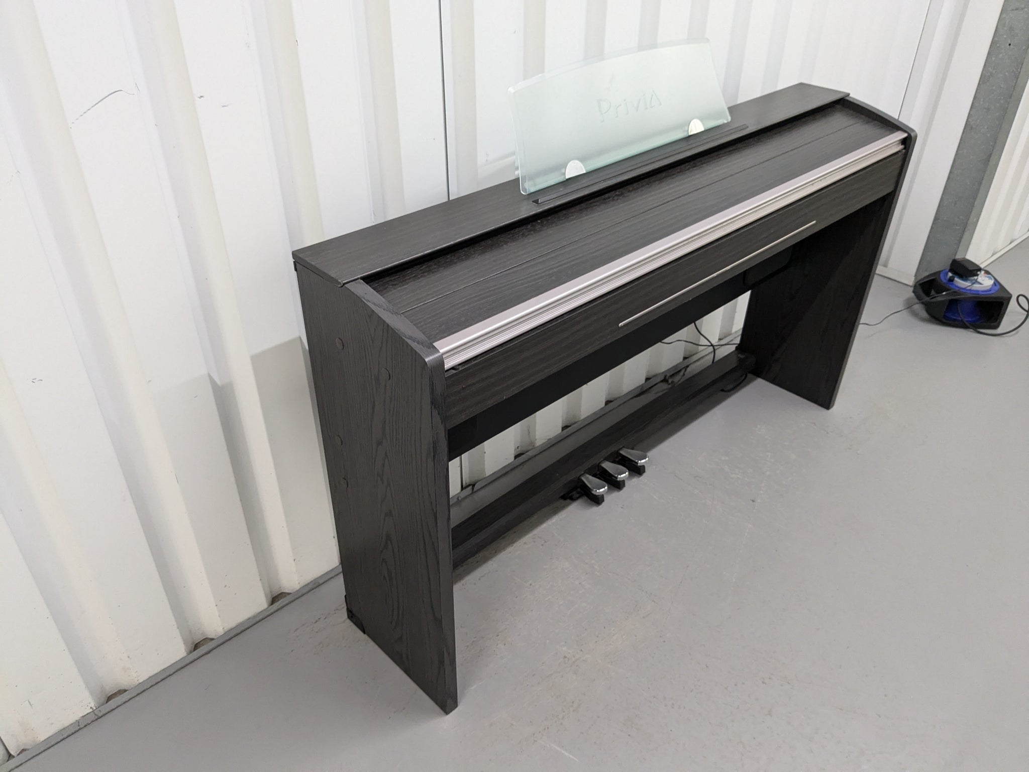 Casio Privia PX-720 Slim Digital Piano slim in rosewood stock