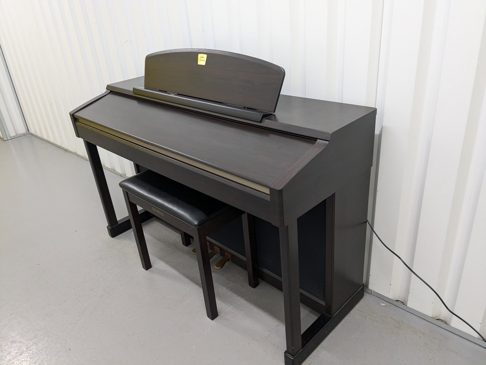 Yamaha Clavinova CLP-170 Digital Piano in dark rosewood colour